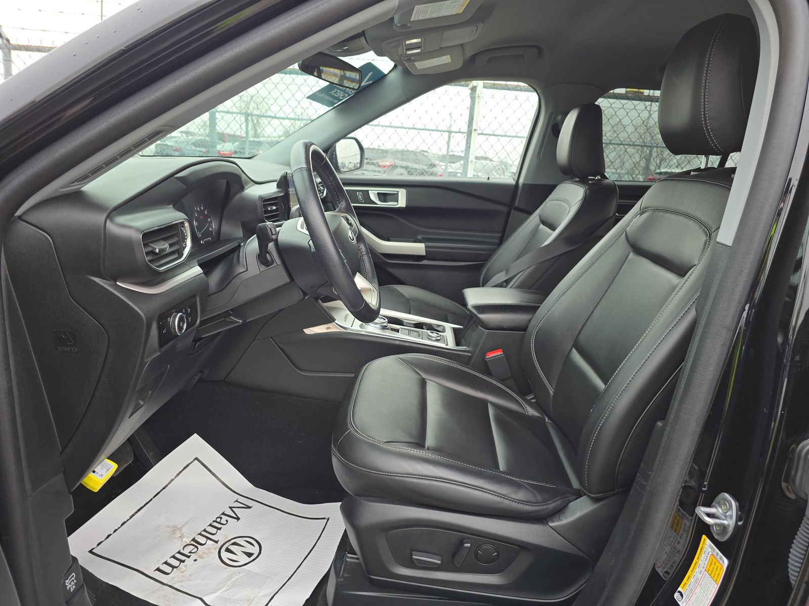 2023 Ford Explorer XLT AWD