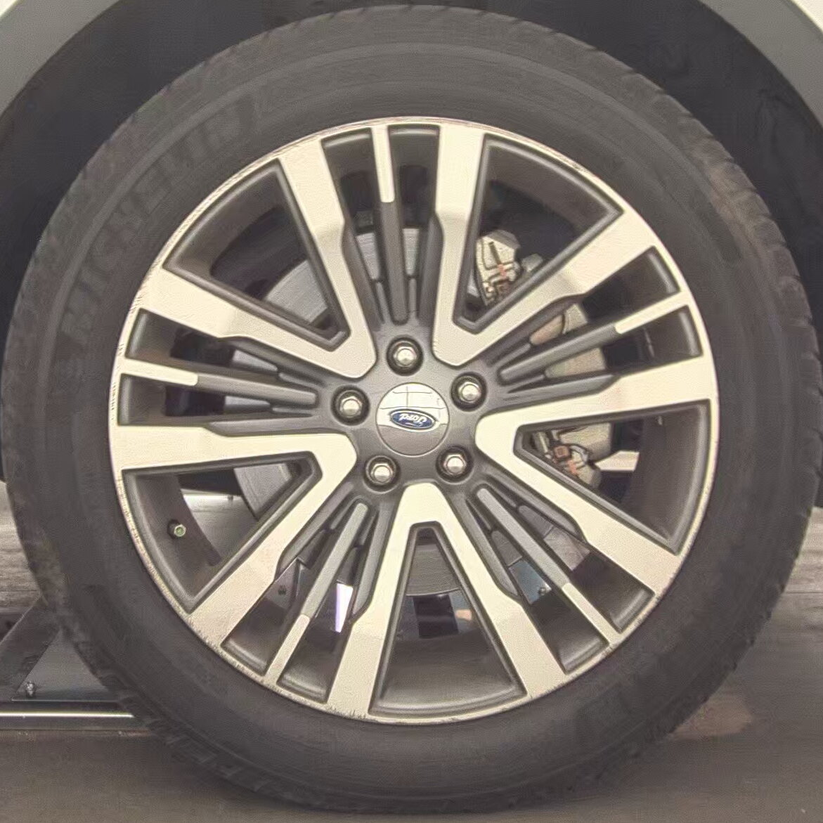 2017 Ford Explorer Platinum AWD