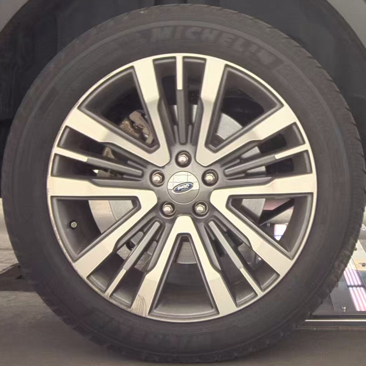 2017 Ford Explorer Platinum AWD