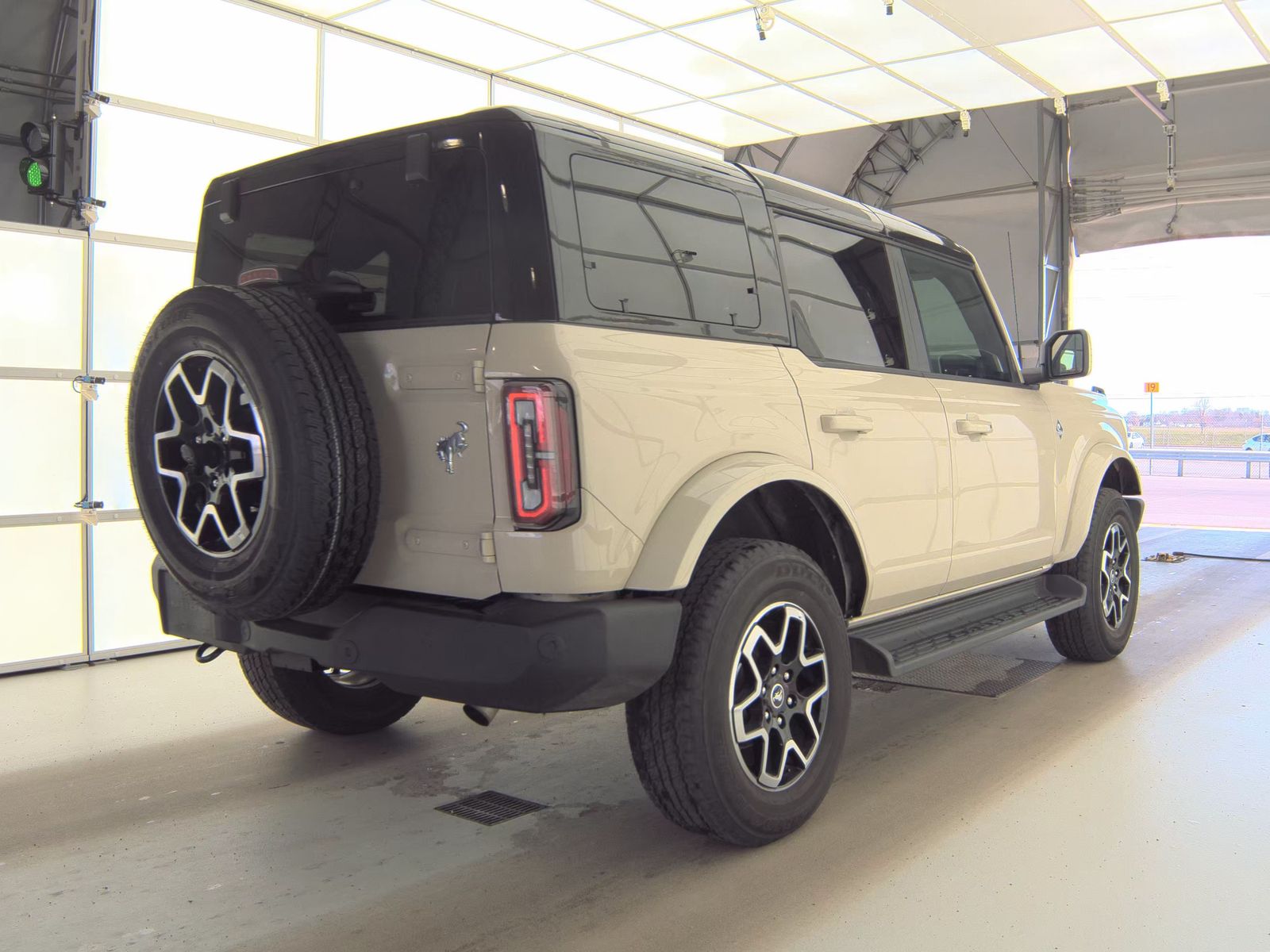 FORD BRONCO - 6