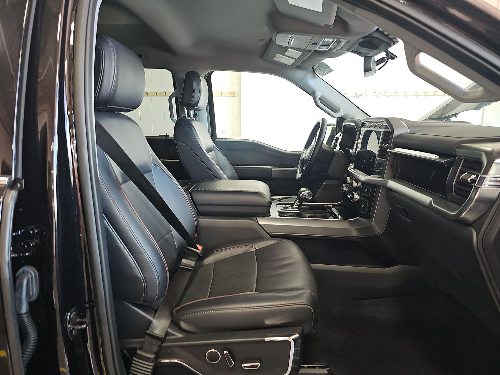 2023 Ford F-150 Hybrid Lariat AWD