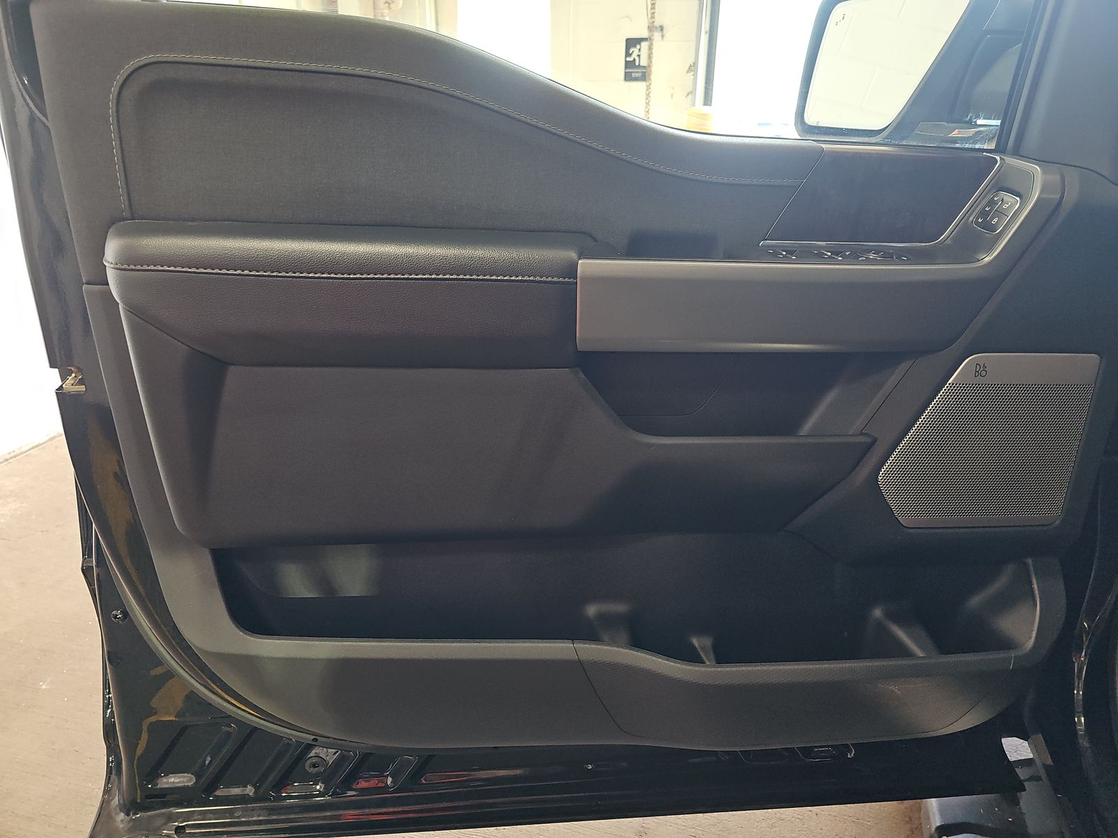 2023 Ford F-150 Hybrid Lariat AWD