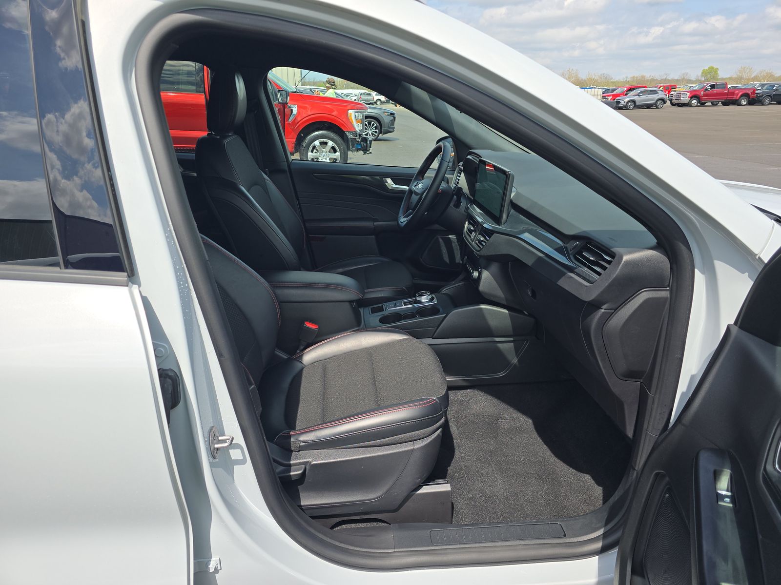 2025 Ford Escape Hybrid ST-Line Elite AWD