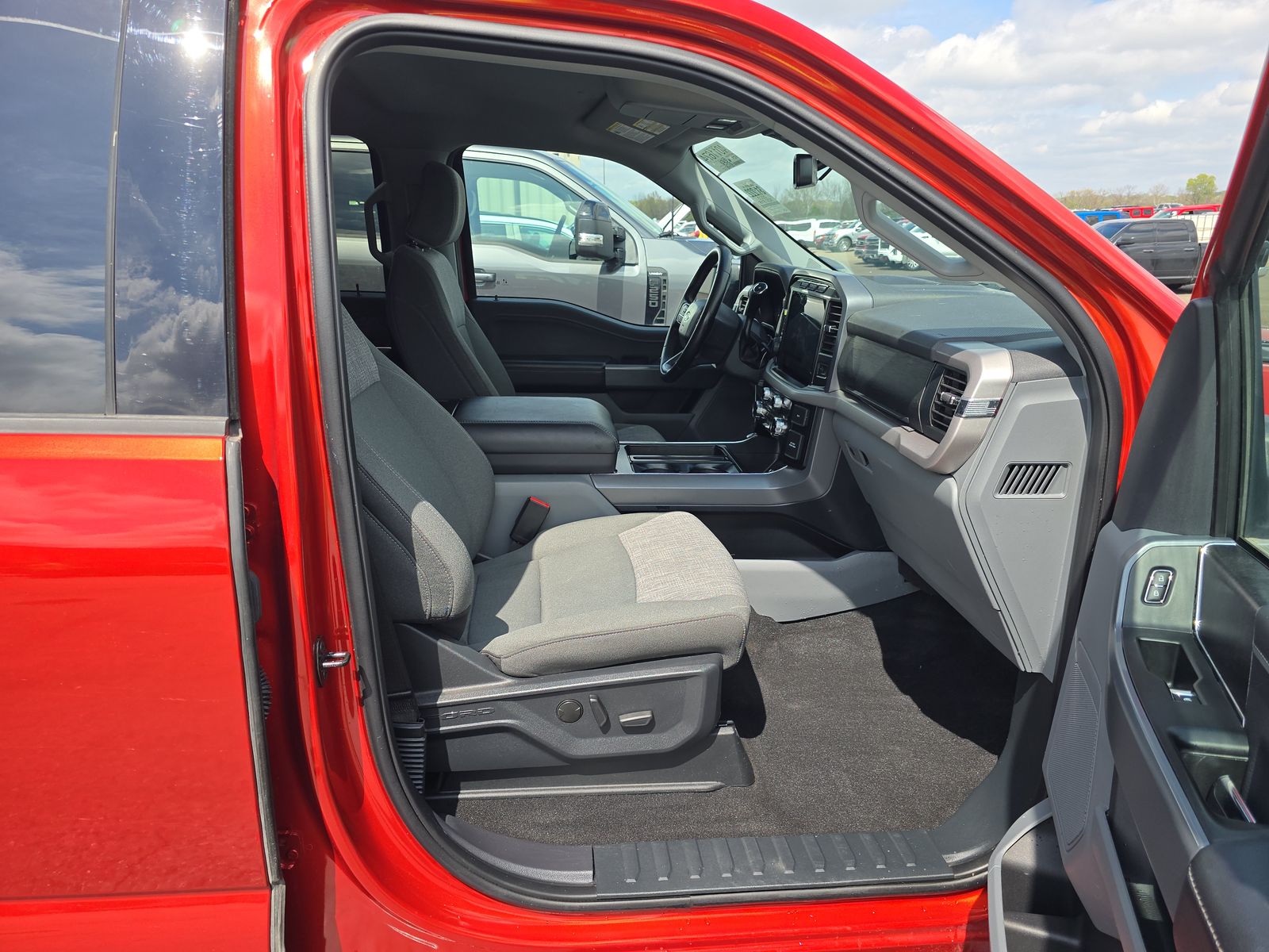 2023 Ford F-150 XLT AWD