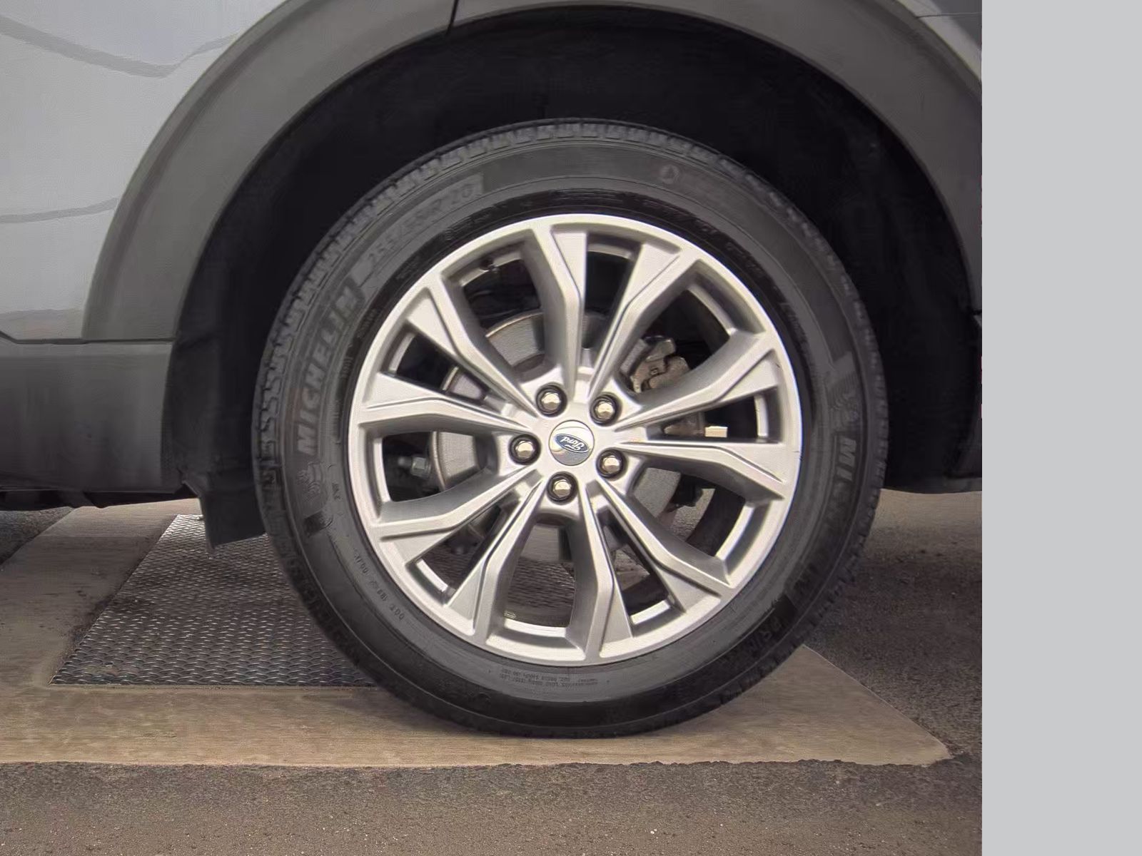 2022 Ford Explorer Limited AWD