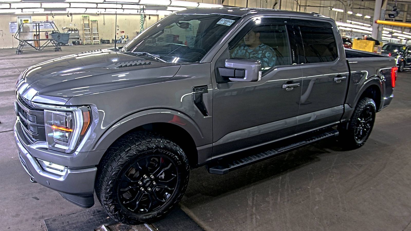 2023 Ford F-150 Lariat AWD