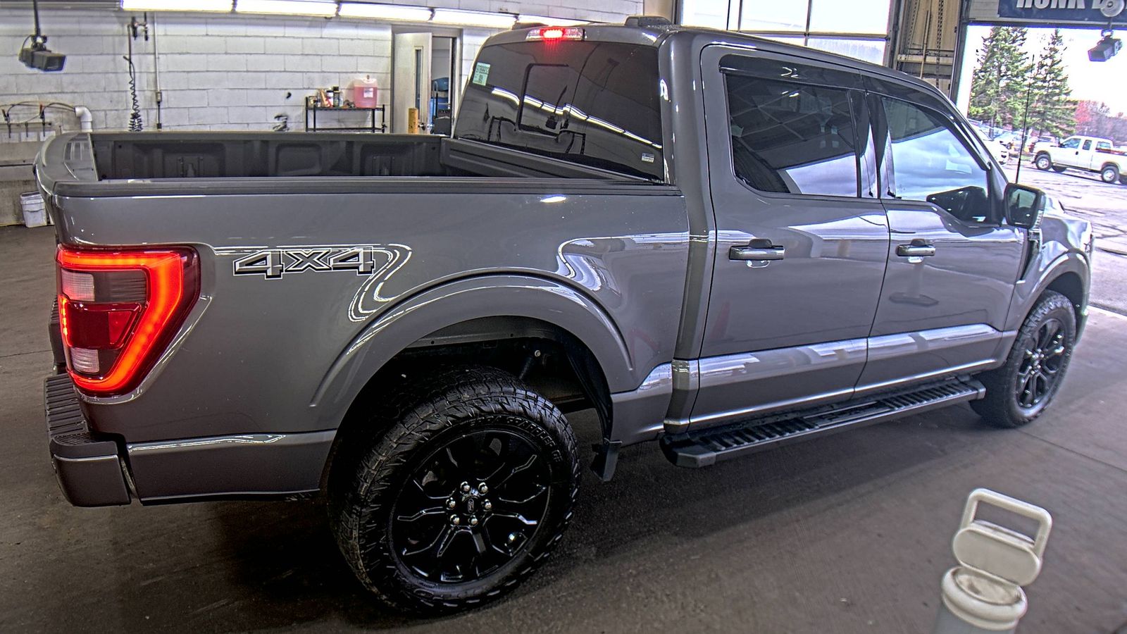 2023 Ford F-150 Lariat AWD