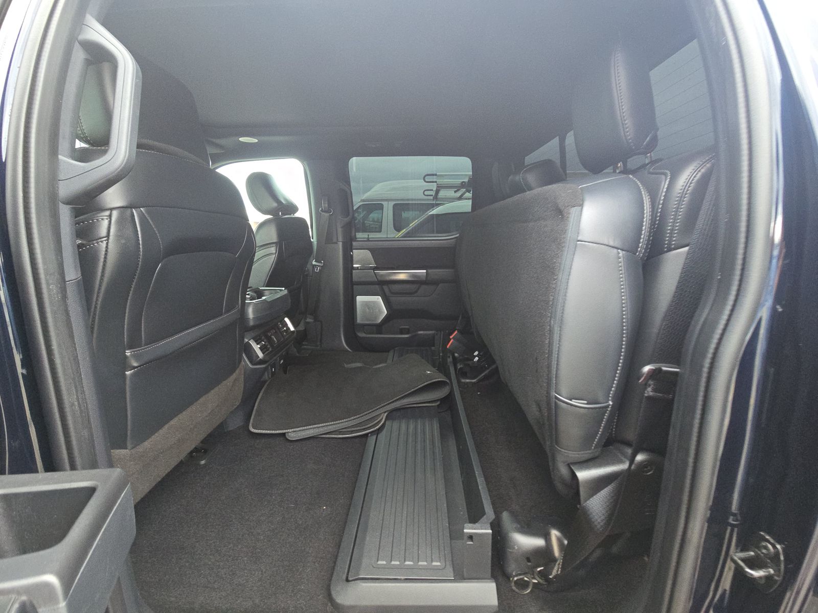 2023 Ford F-150 Platinum AWD