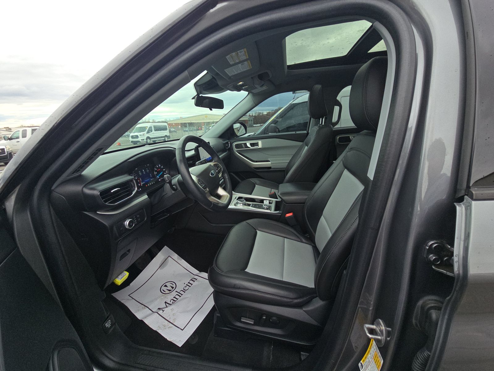 2022 Ford Explorer XLT AWD