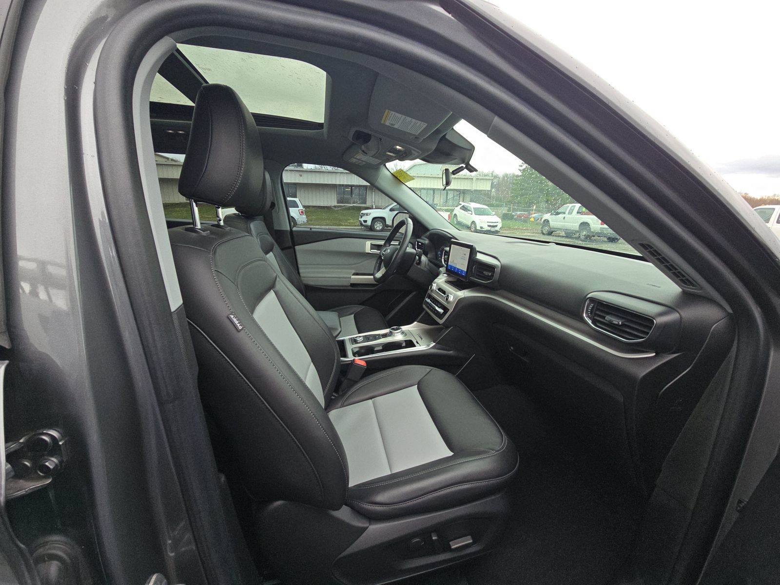 2022 Ford Explorer XLT AWD