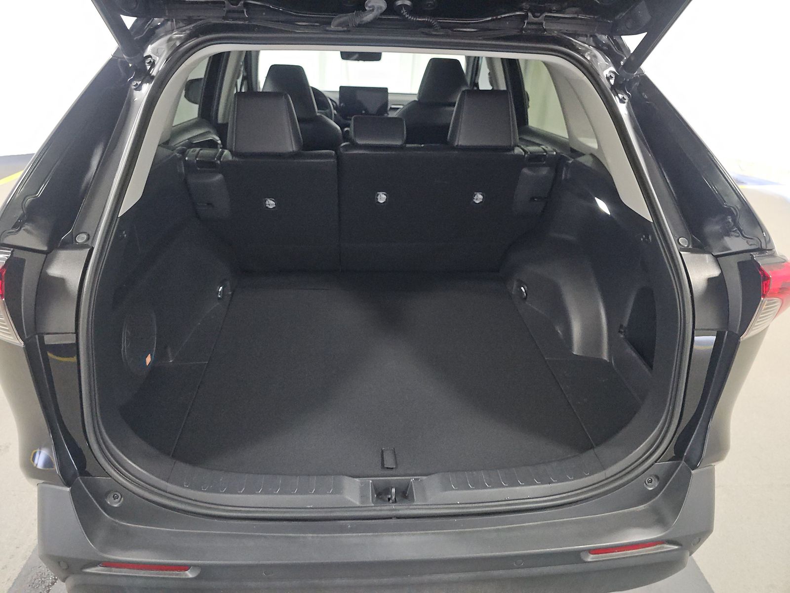 2023 Toyota RAV4 XLE Premium FWD