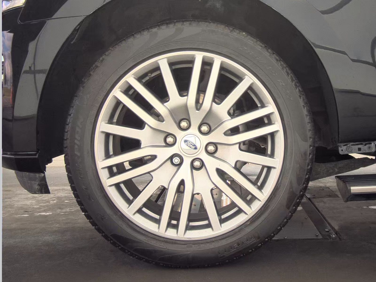 FORD EXPEDITION - 10