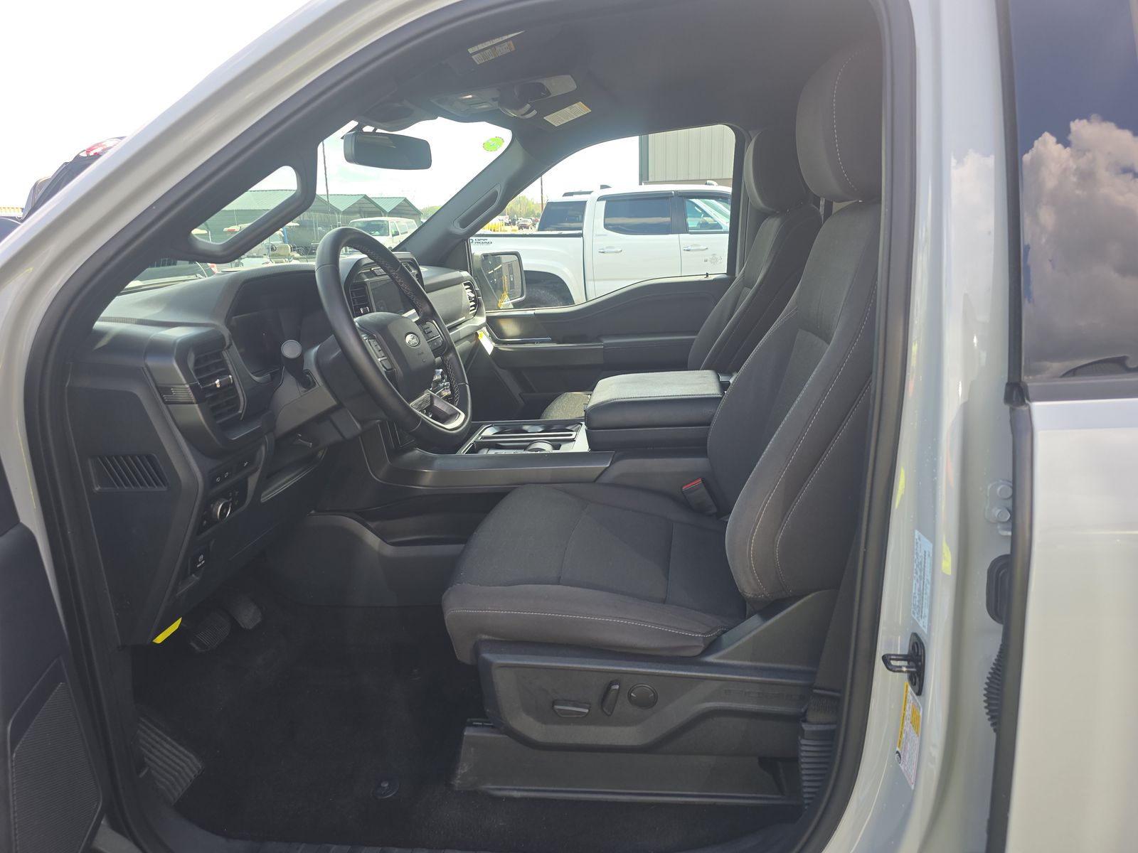 2024 Ford F-150 Hybrid XLT AWD