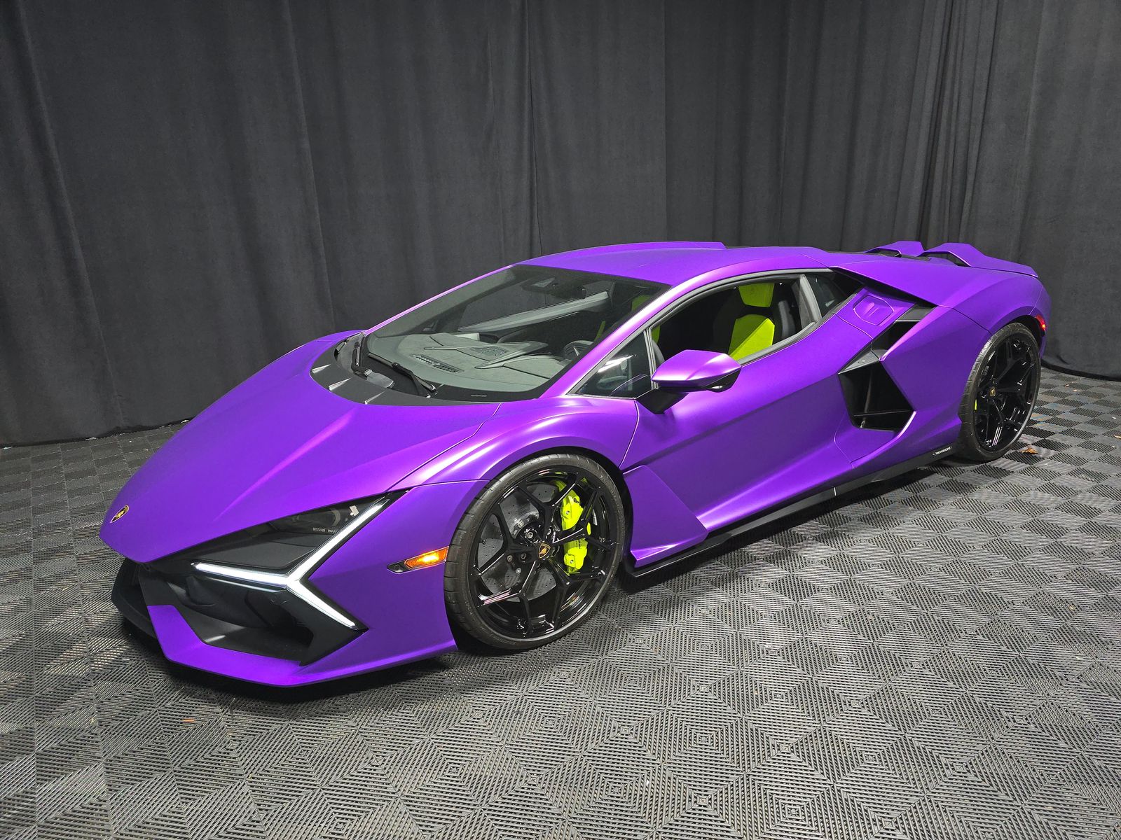 2025 Lamborghini Revuelto Base AWD