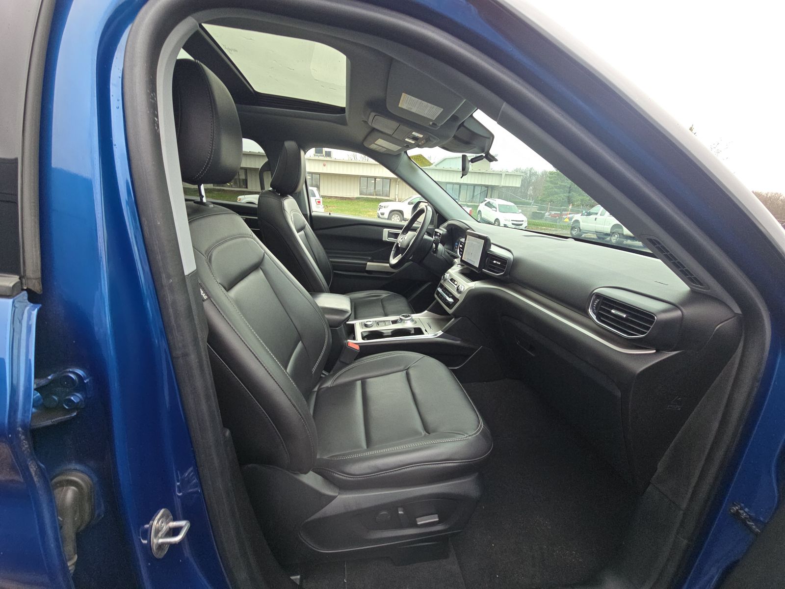 2022 Ford Explorer XLT AWD