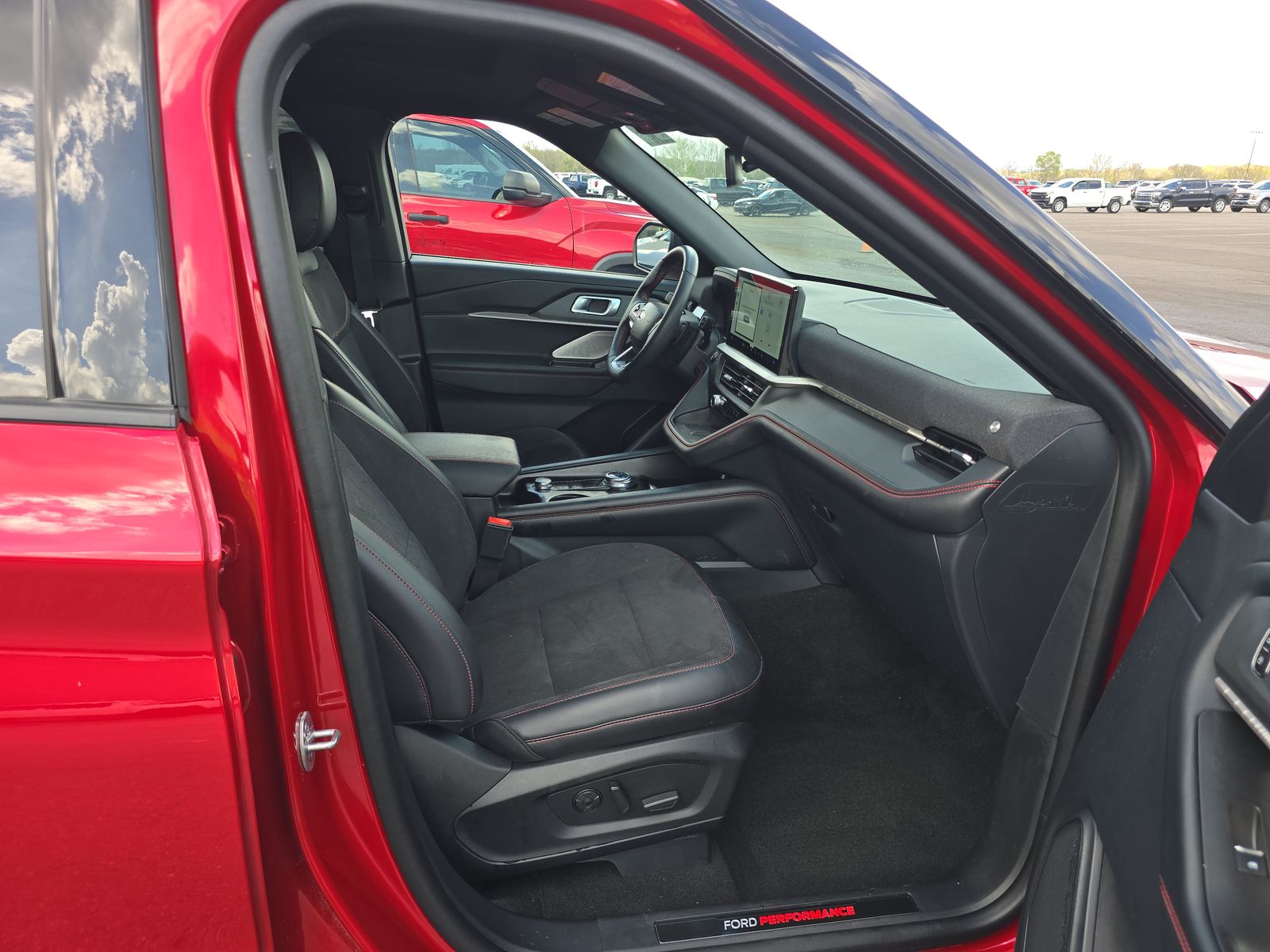 2025 Ford Explorer ST AWD