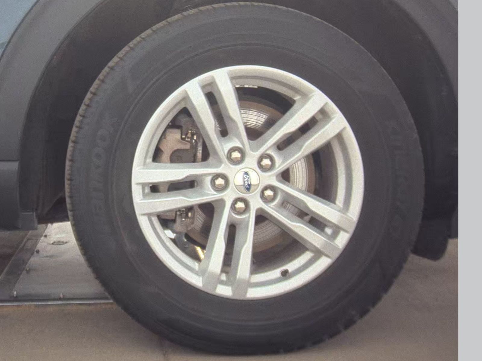 2023 Ford Explorer XLT AWD