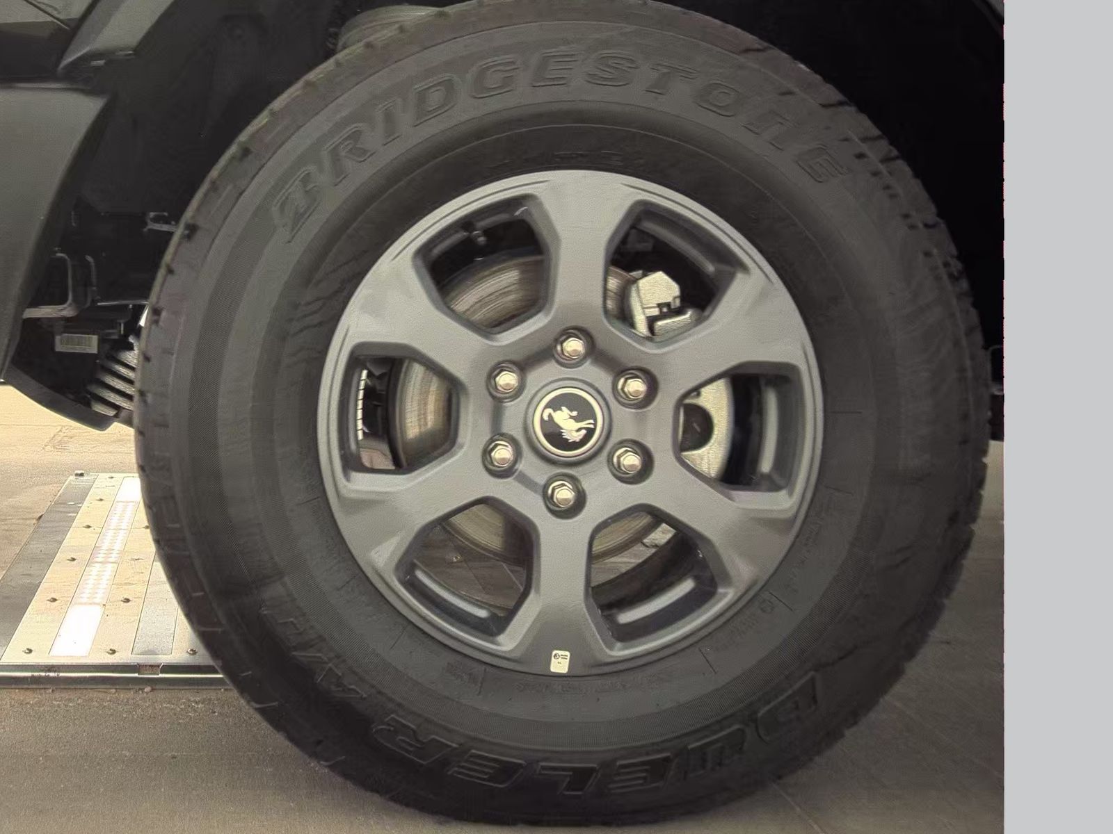 FORD BRONCO - 10