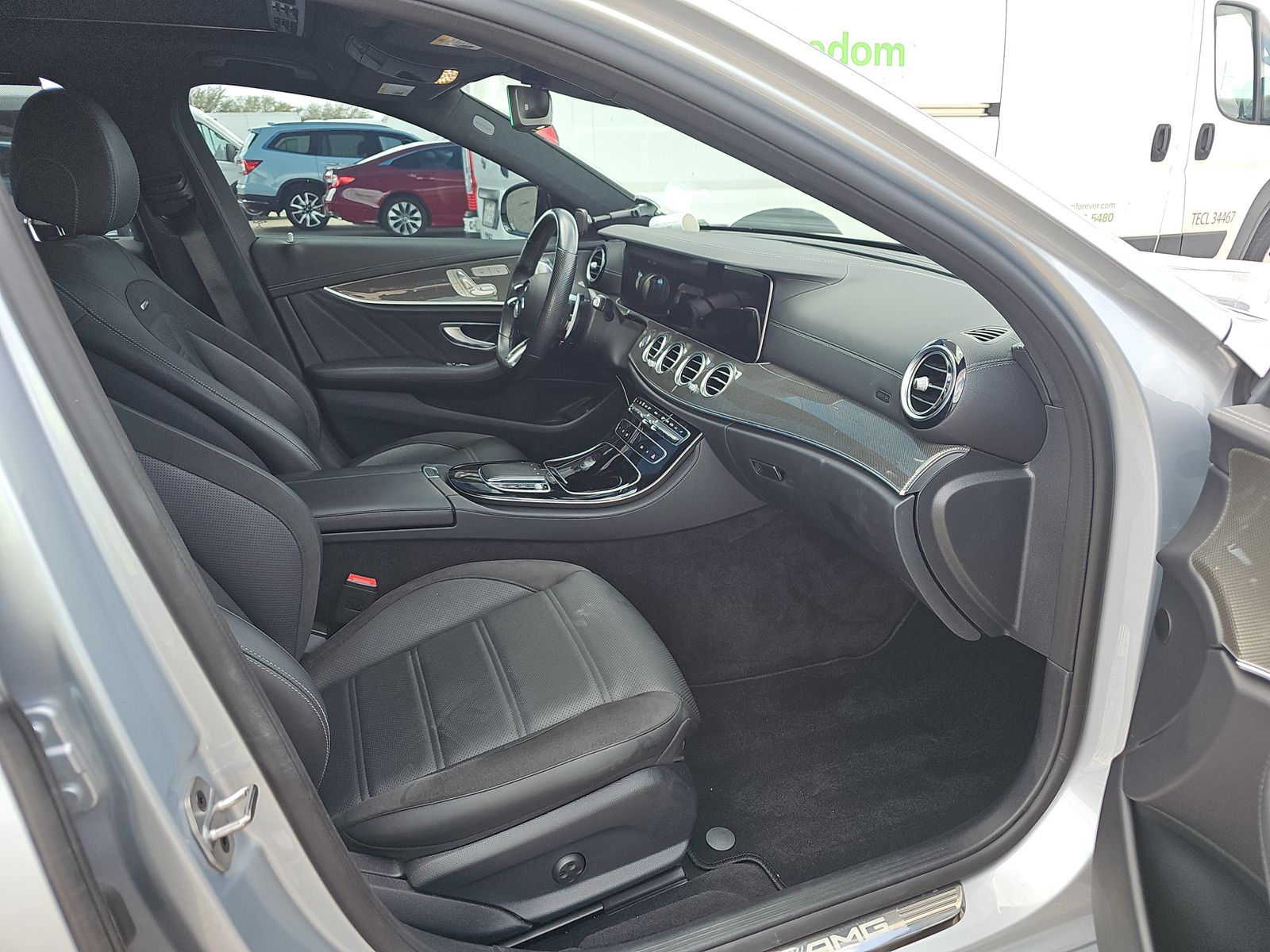 MERCEDES-BENZ E-CLASS - 9