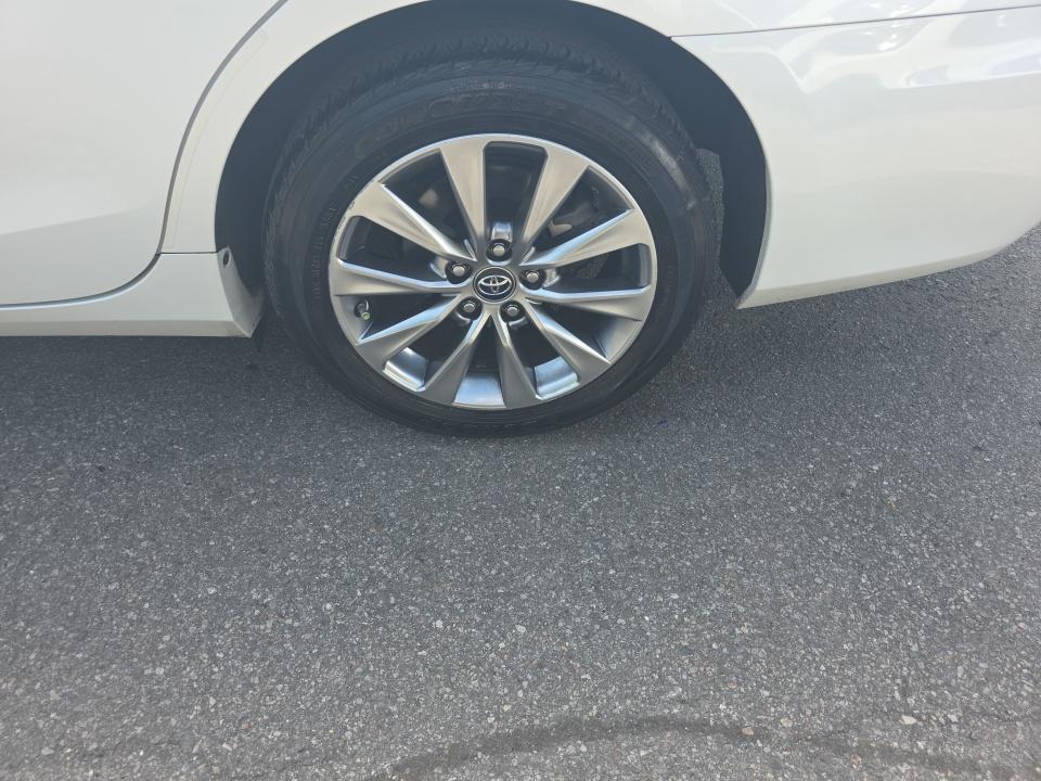 2017 Toyota Camry XLE FWD