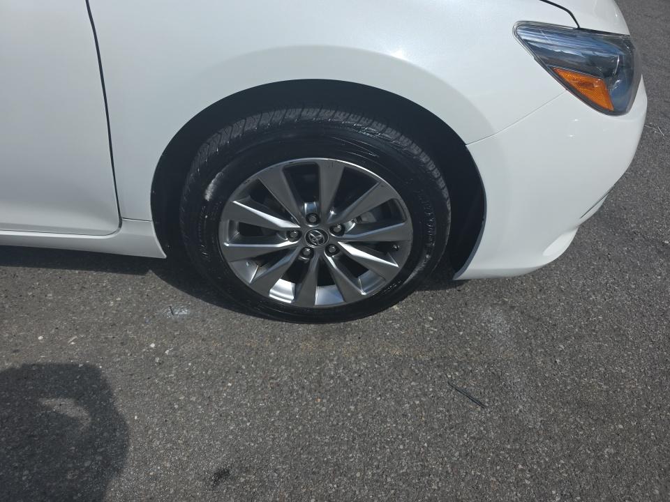 2017 Toyota Camry XLE FWD