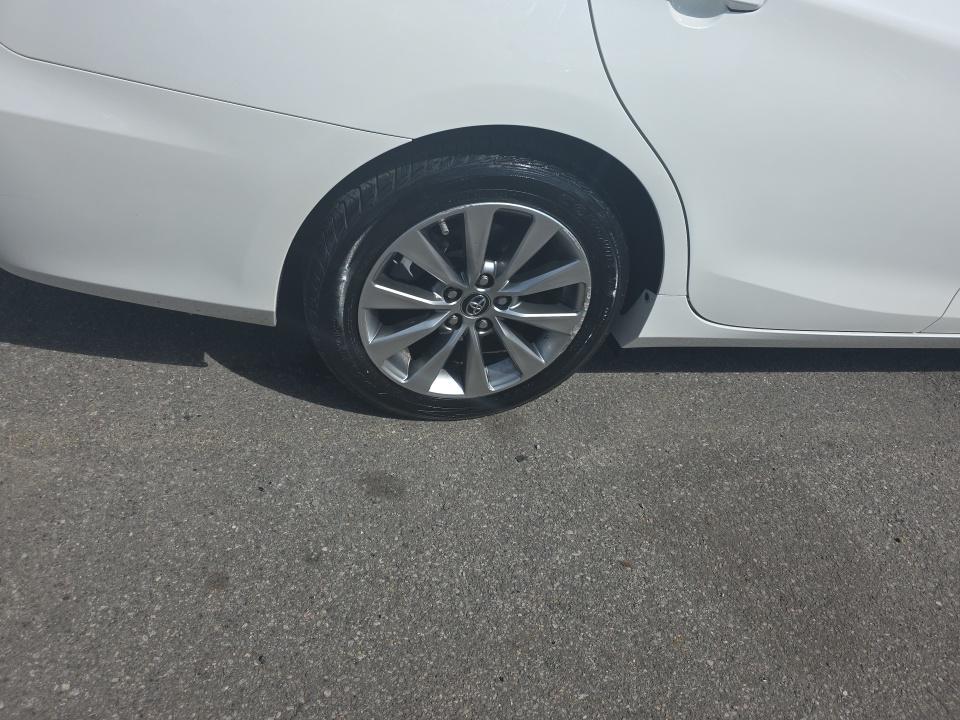 2017 Toyota Camry XLE FWD