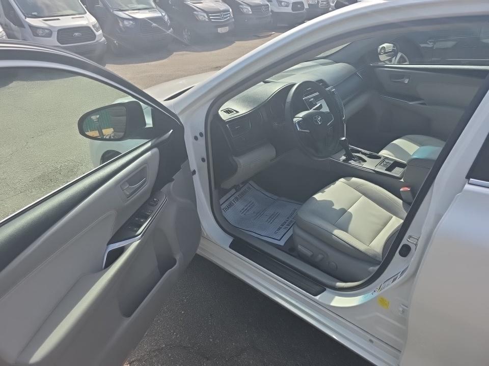 2017 Toyota Camry XLE FWD