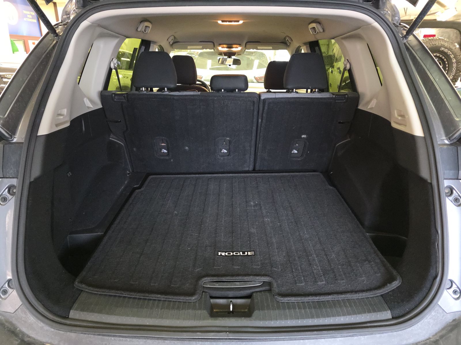 2023 Nissan Rogue SV FWD