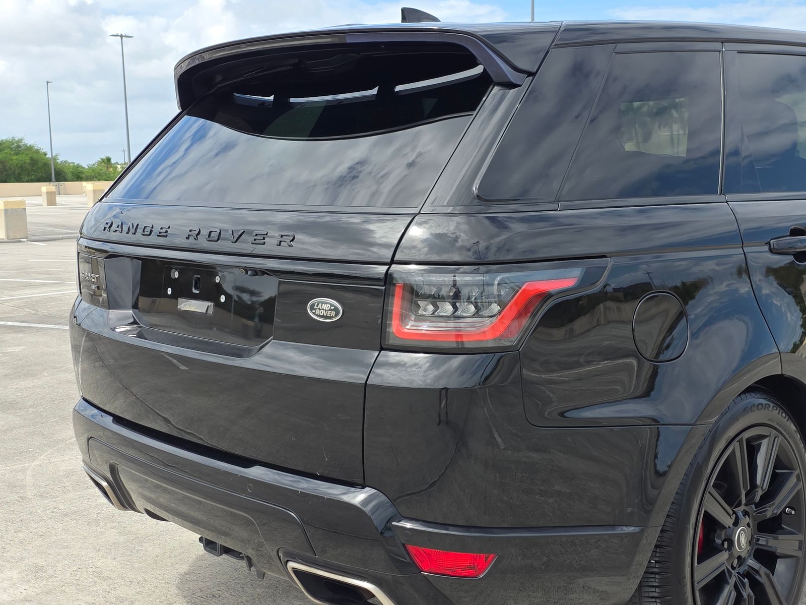2020 Land Rover Range Rover Sport HST AWD
