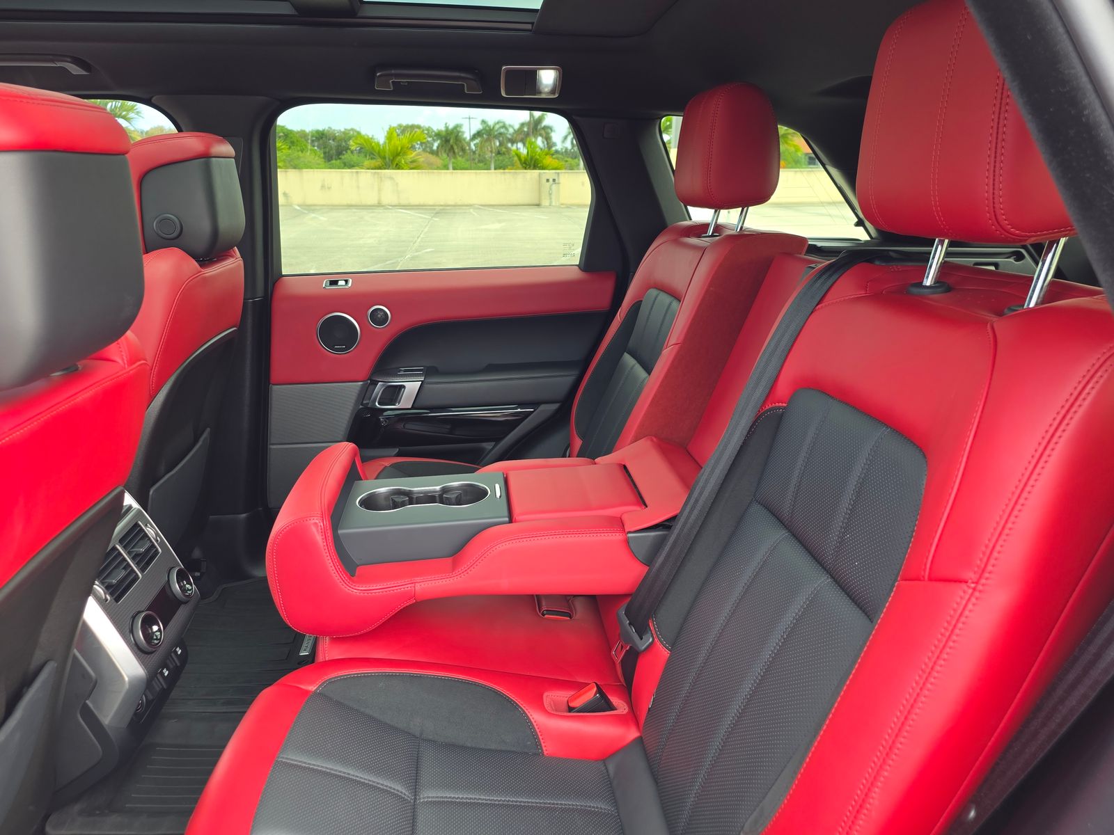 2020 Land Rover Range Rover Sport HST AWD
