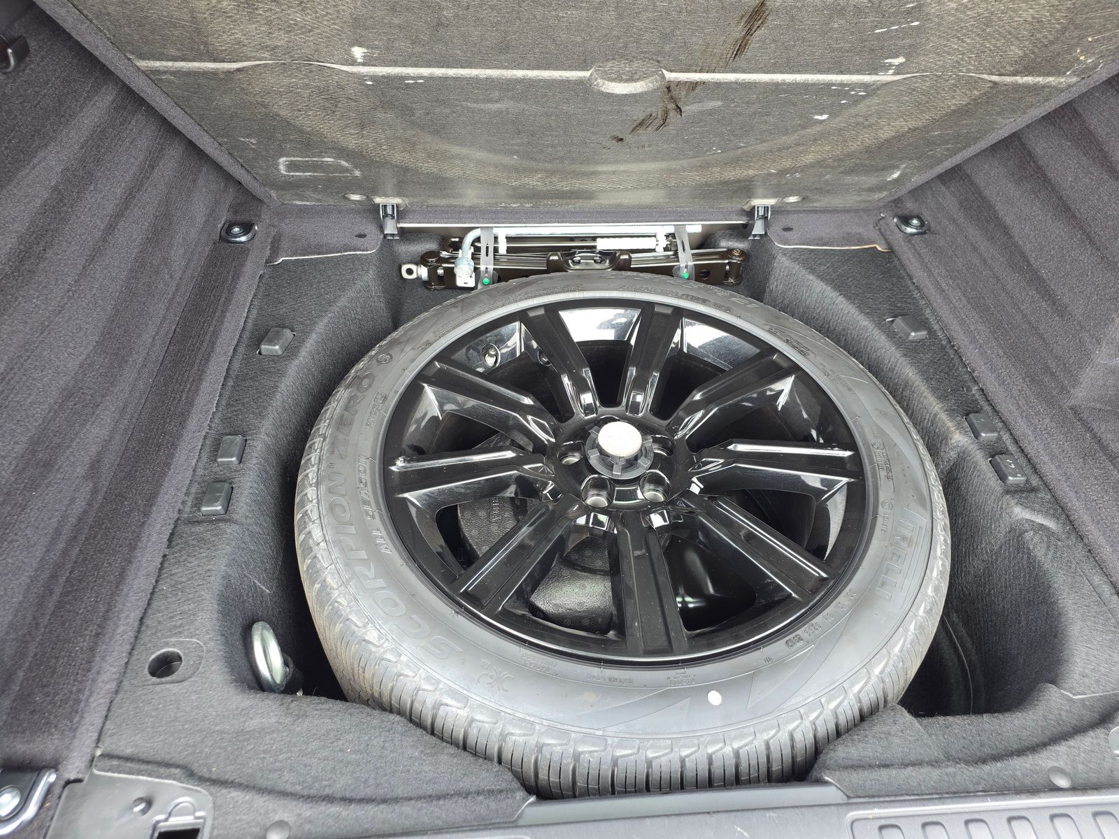 2020 Land Rover Range Rover Sport HST AWD