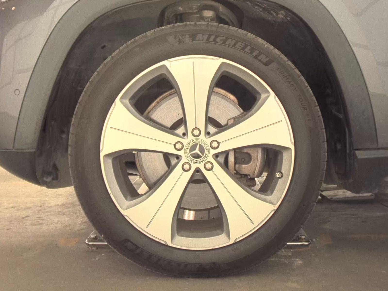 MERCEDES-BENZ GLS - 10