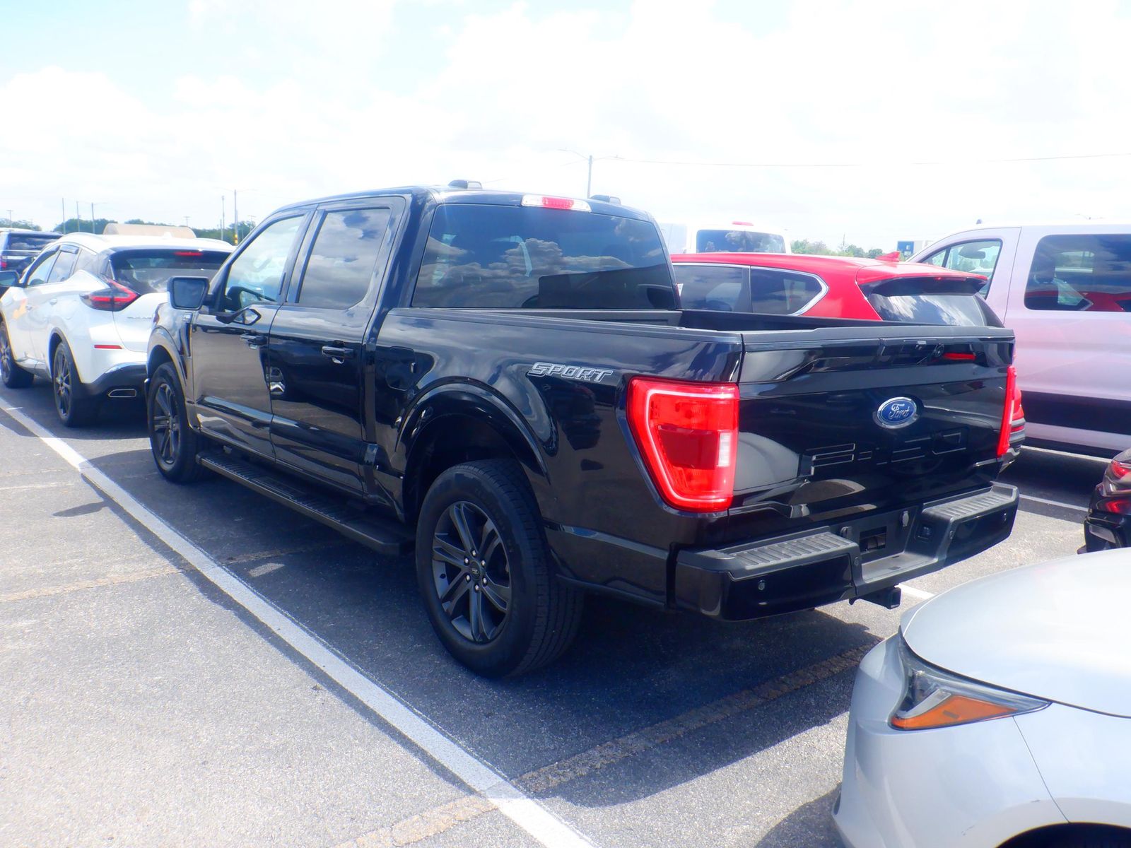 2023 Ford F-150 XLT RWD