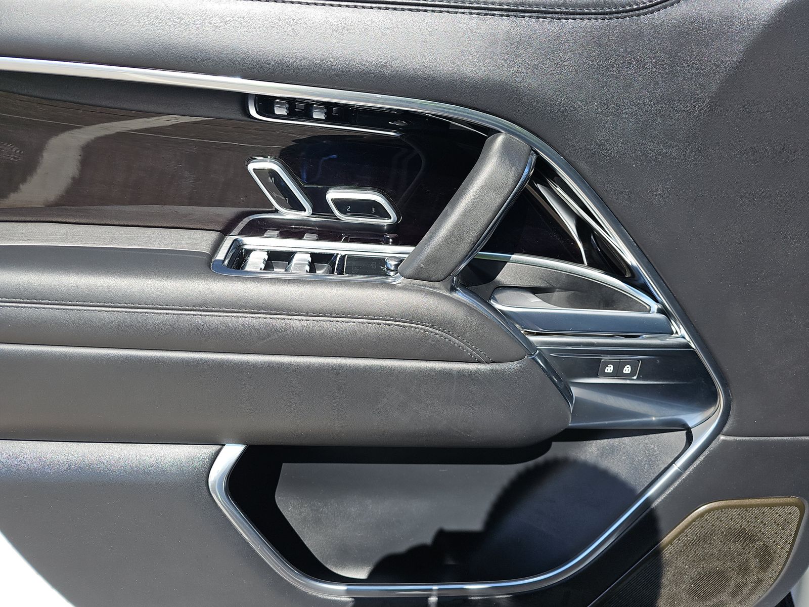 2023 Land Rover Range Rover Autobiography AWD