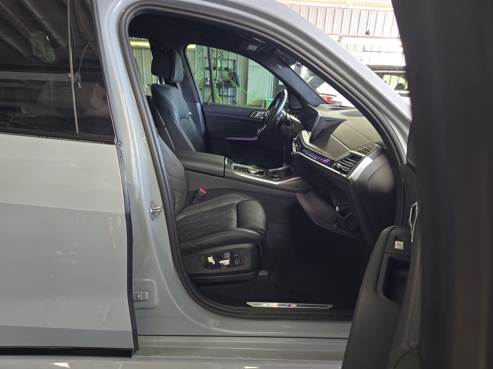 2023 BMW X7 xDrive40i AWD