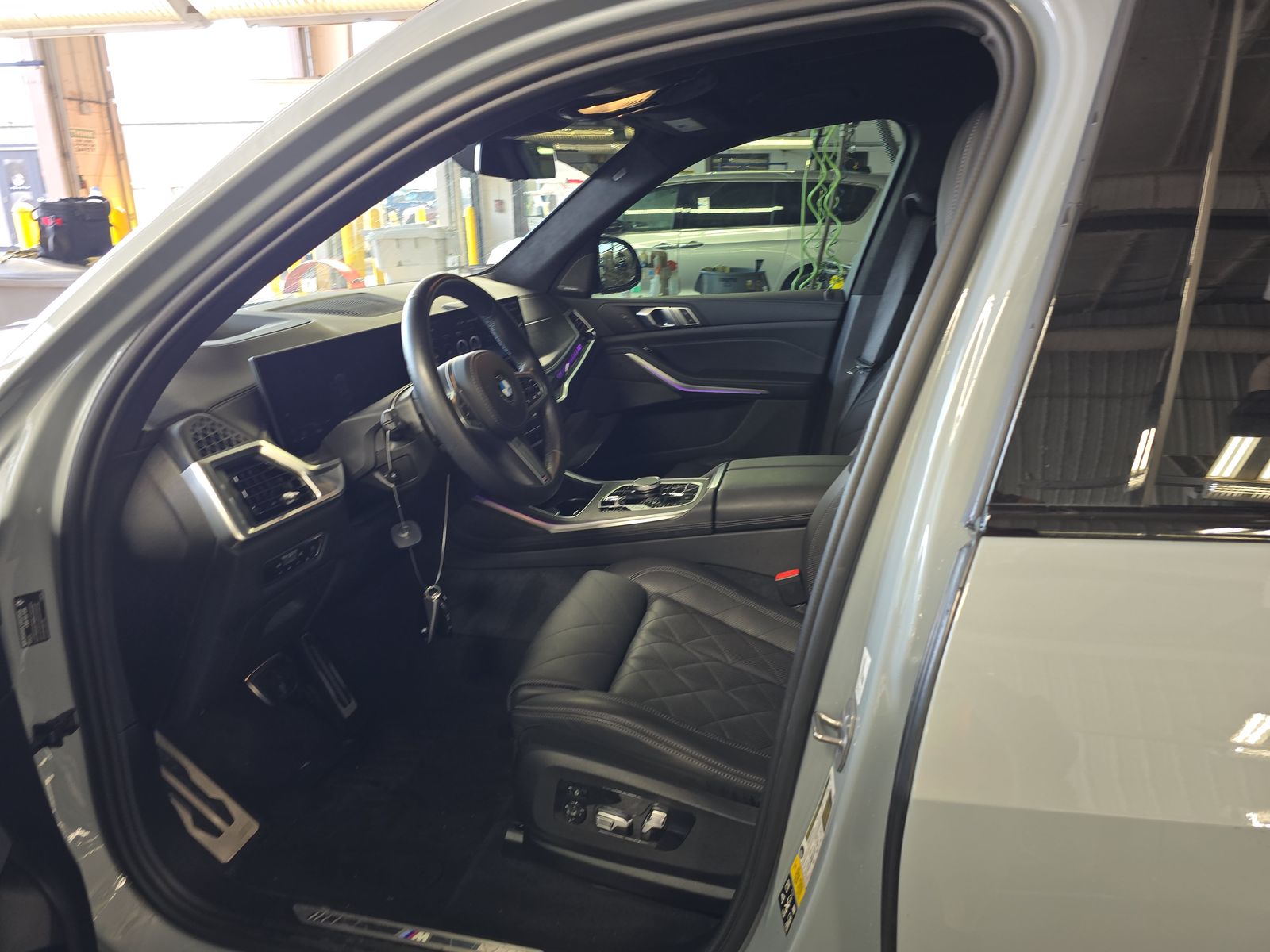 2023 BMW X7 xDrive40i AWD