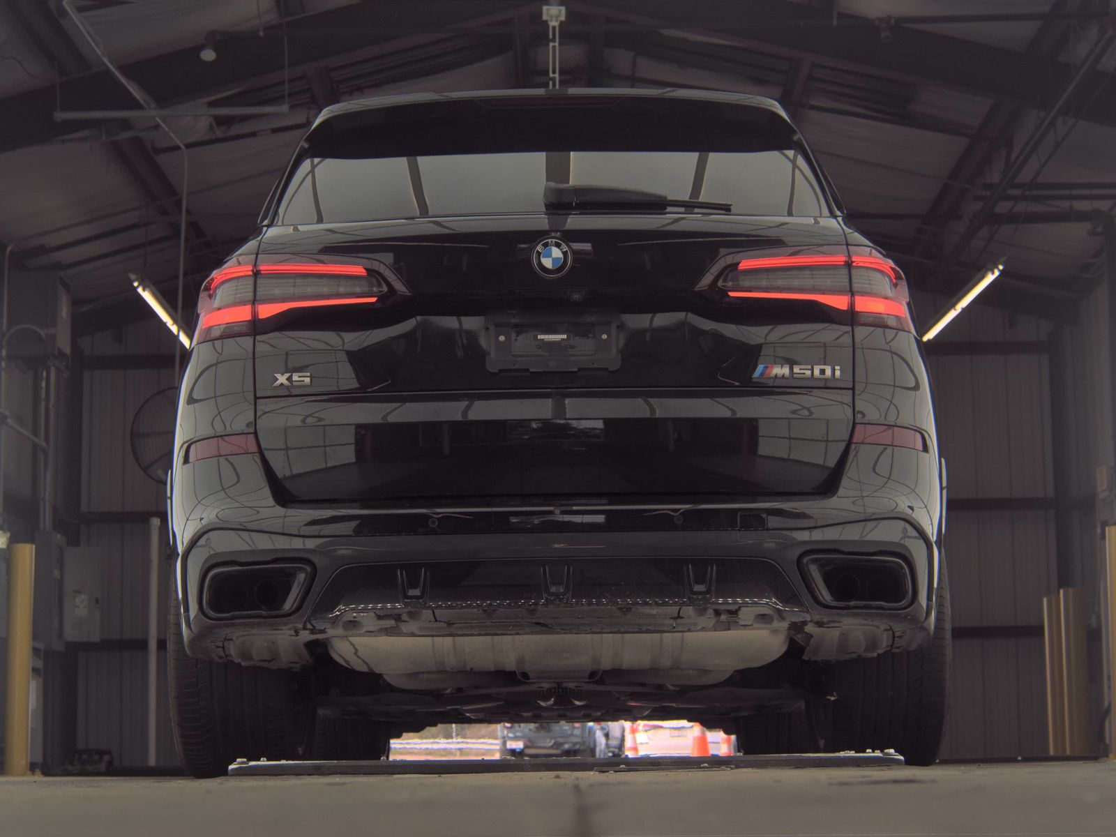 2022 BMW X5 M50i AWD