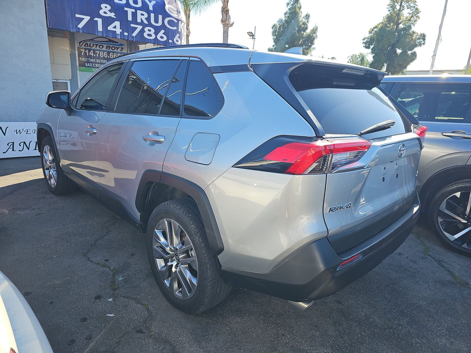 2022 Toyota RAV4 XLE Premium FWD