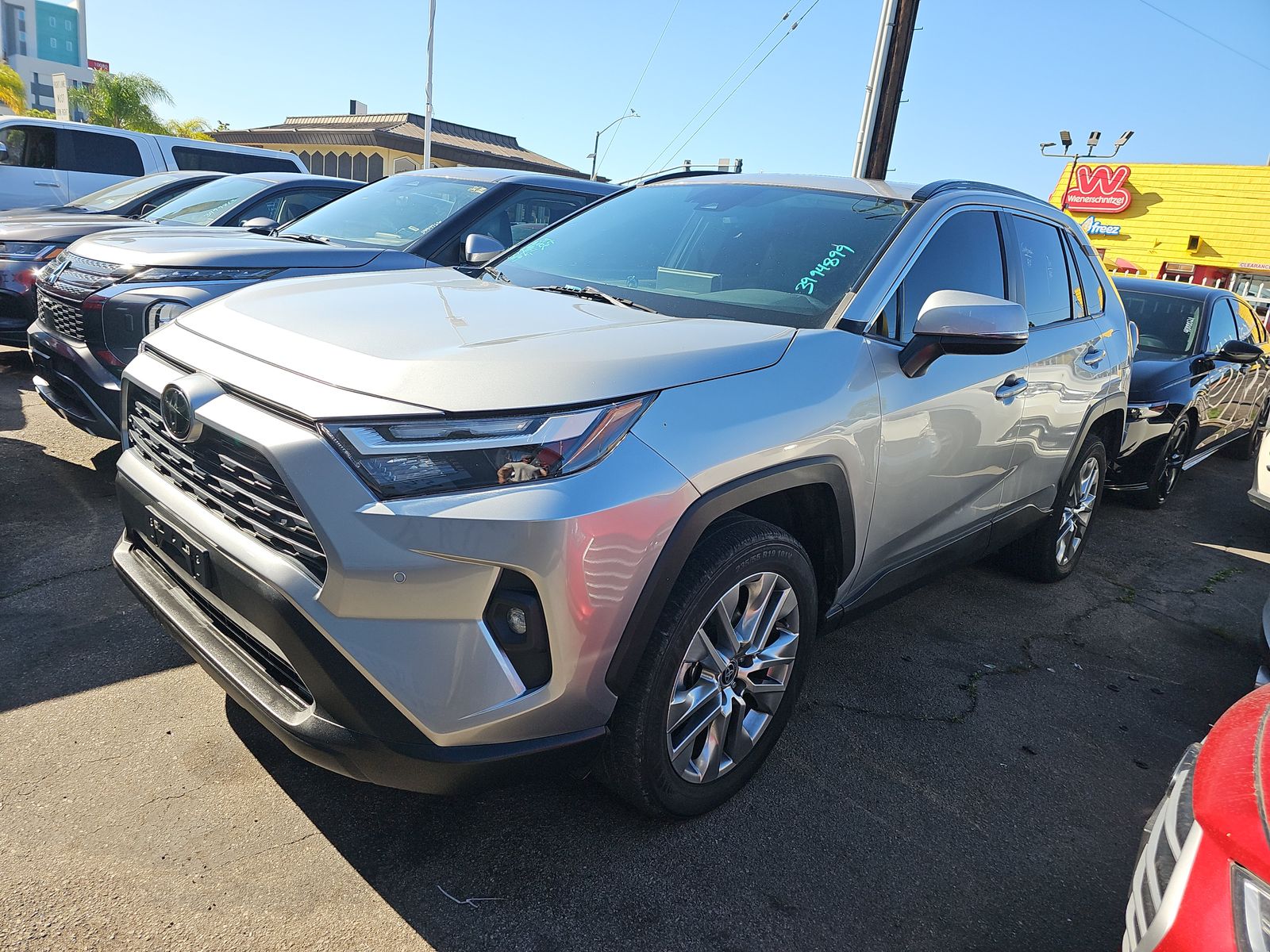 2022 Toyota RAV4 XLE Premium FWD