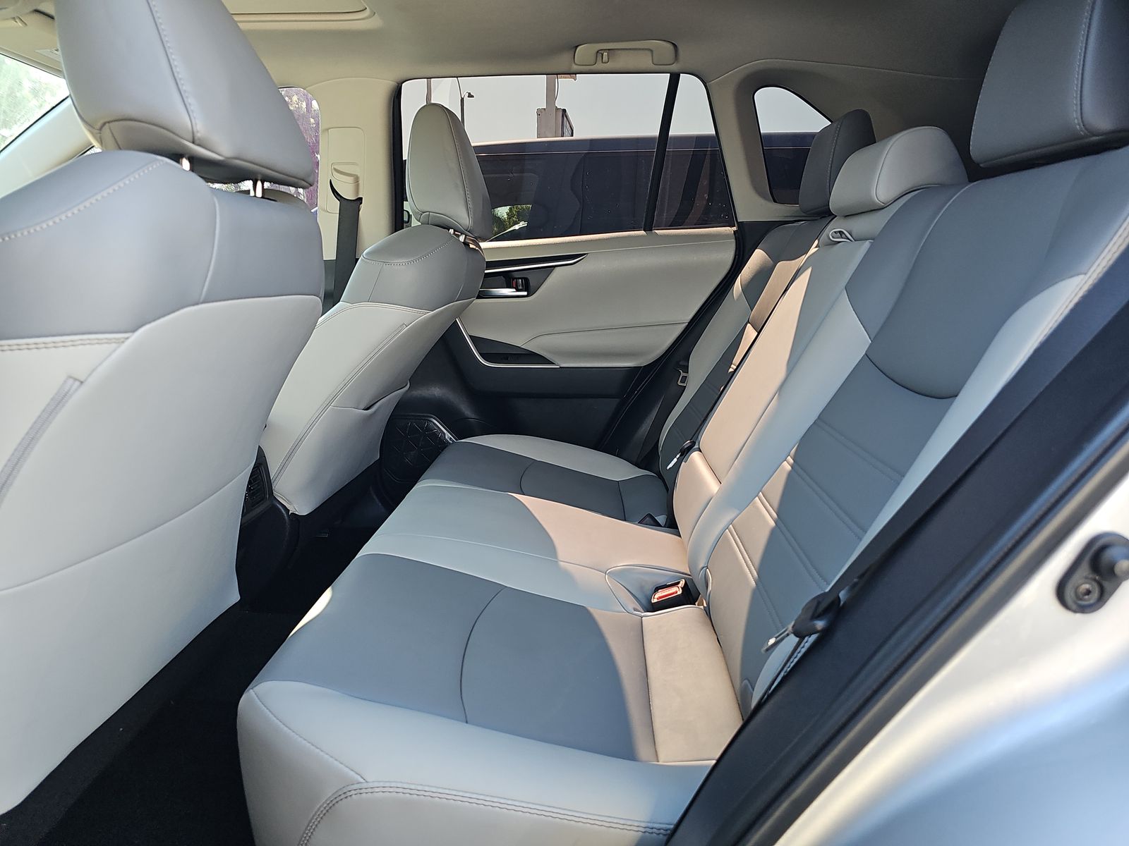 2022 Toyota RAV4 XLE Premium FWD