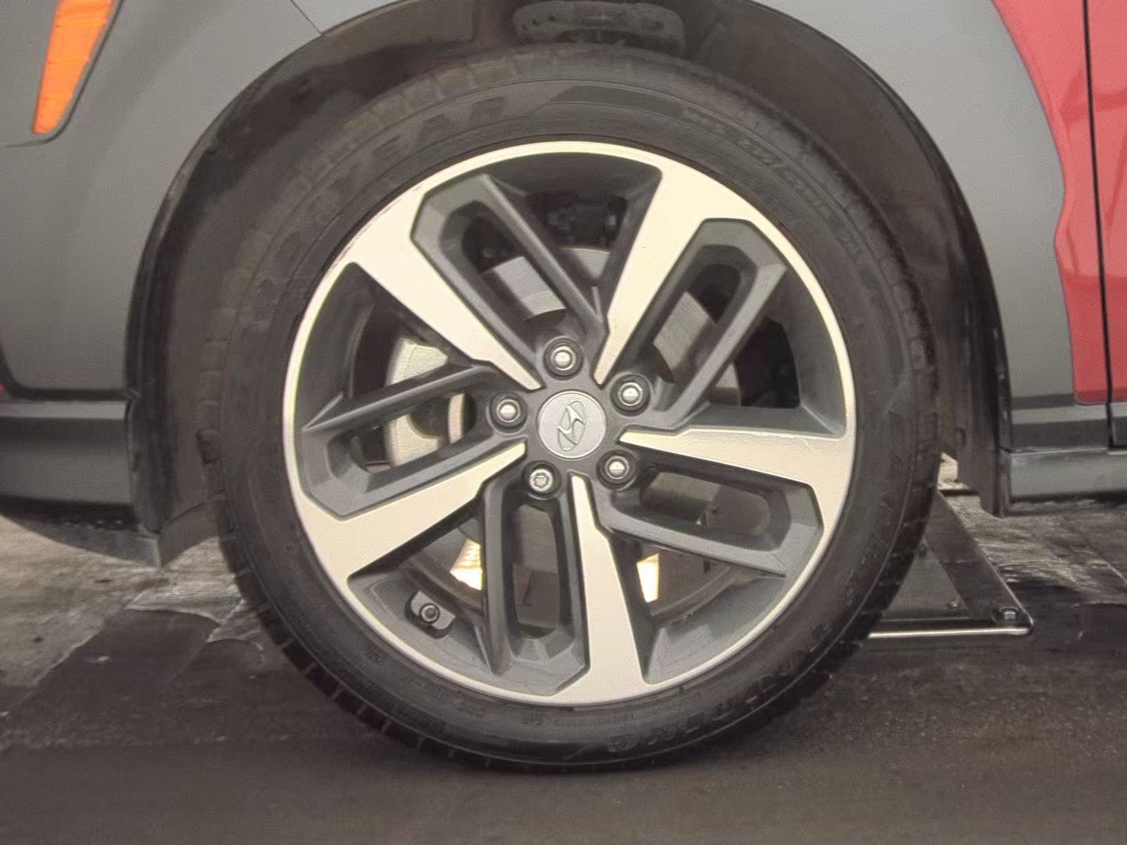 HYUNDAI LIMITED - 10