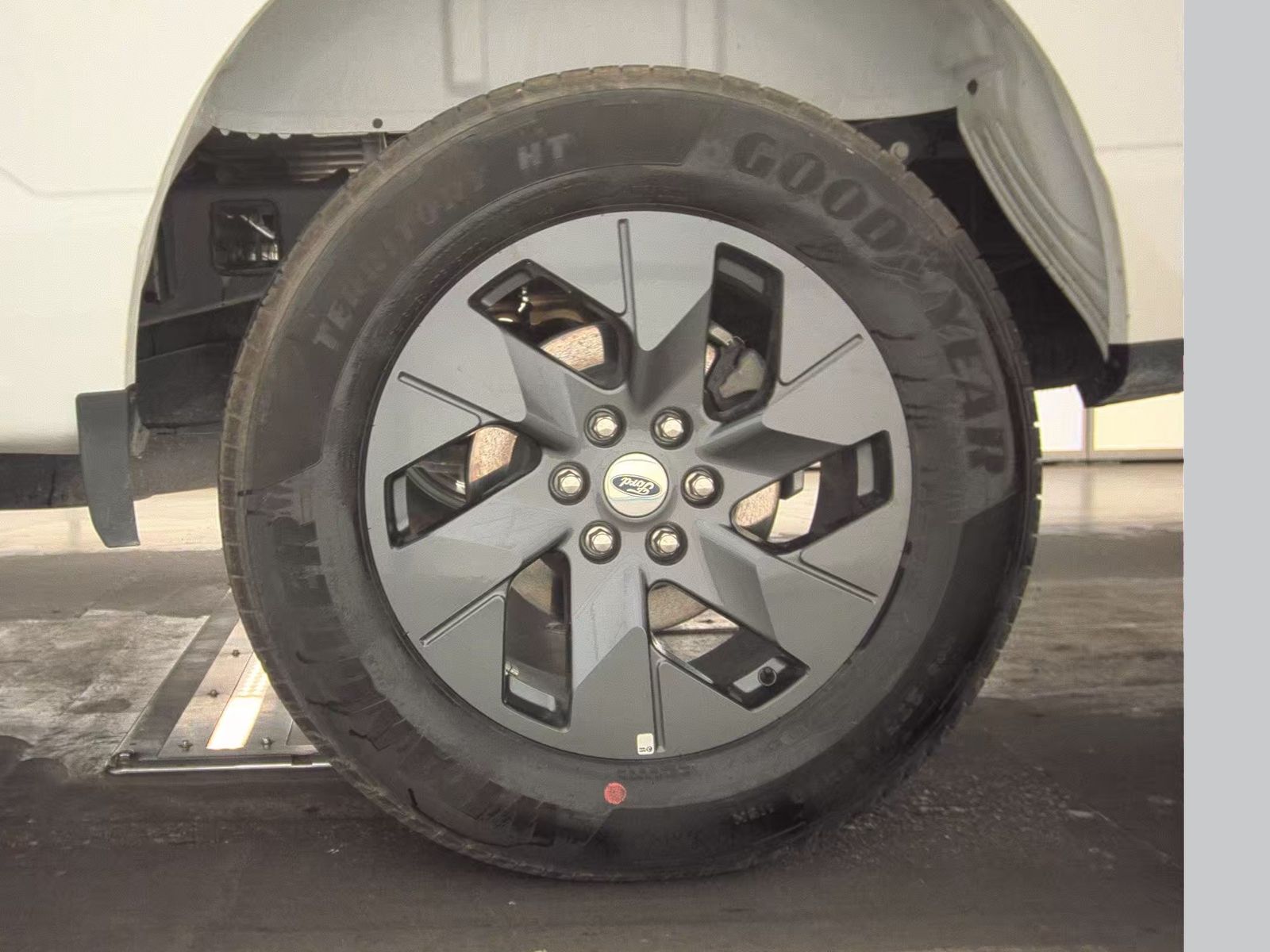 2025 Ford F-150 STX RWD