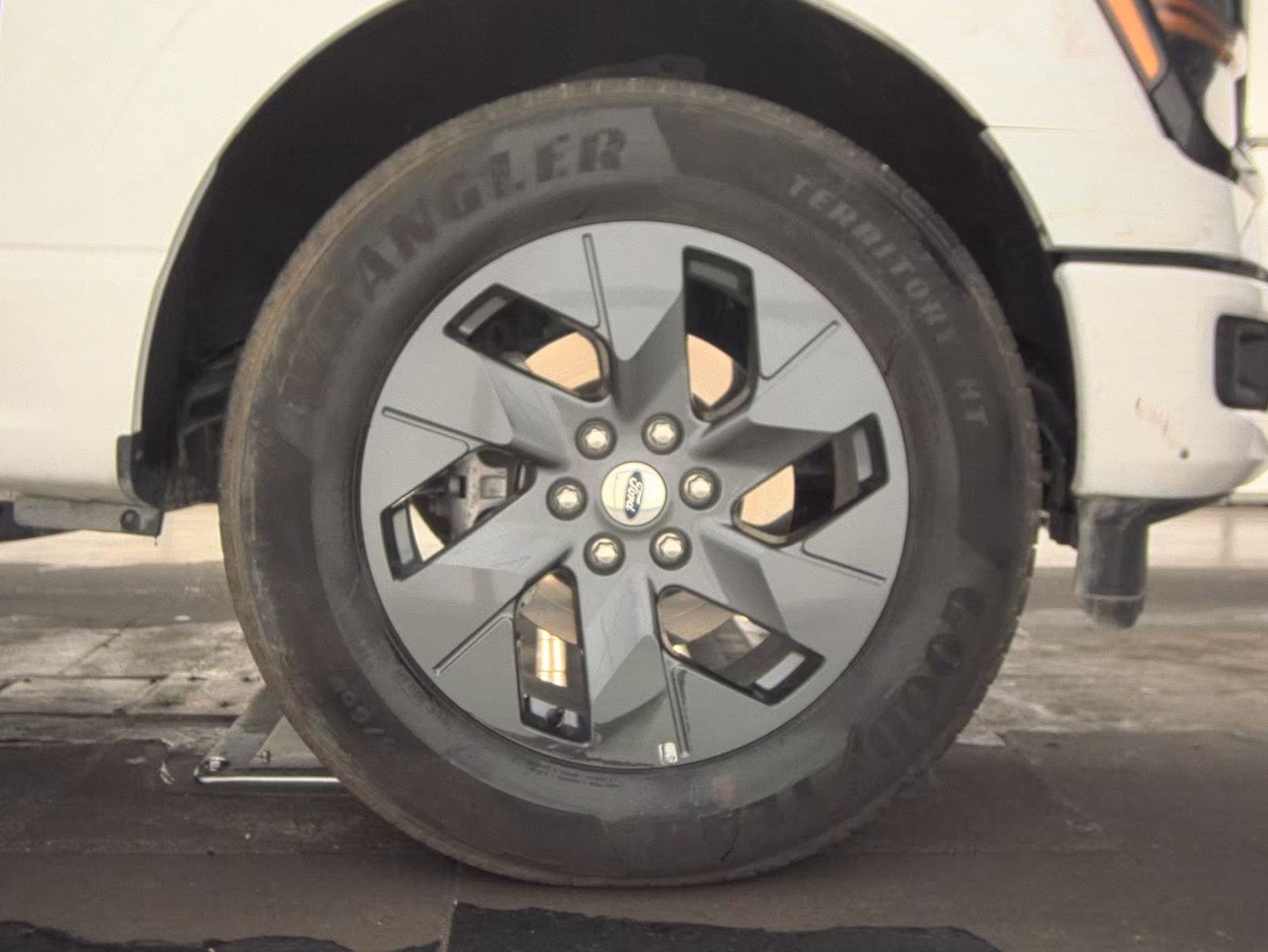 2025 Ford F-150 STX RWD