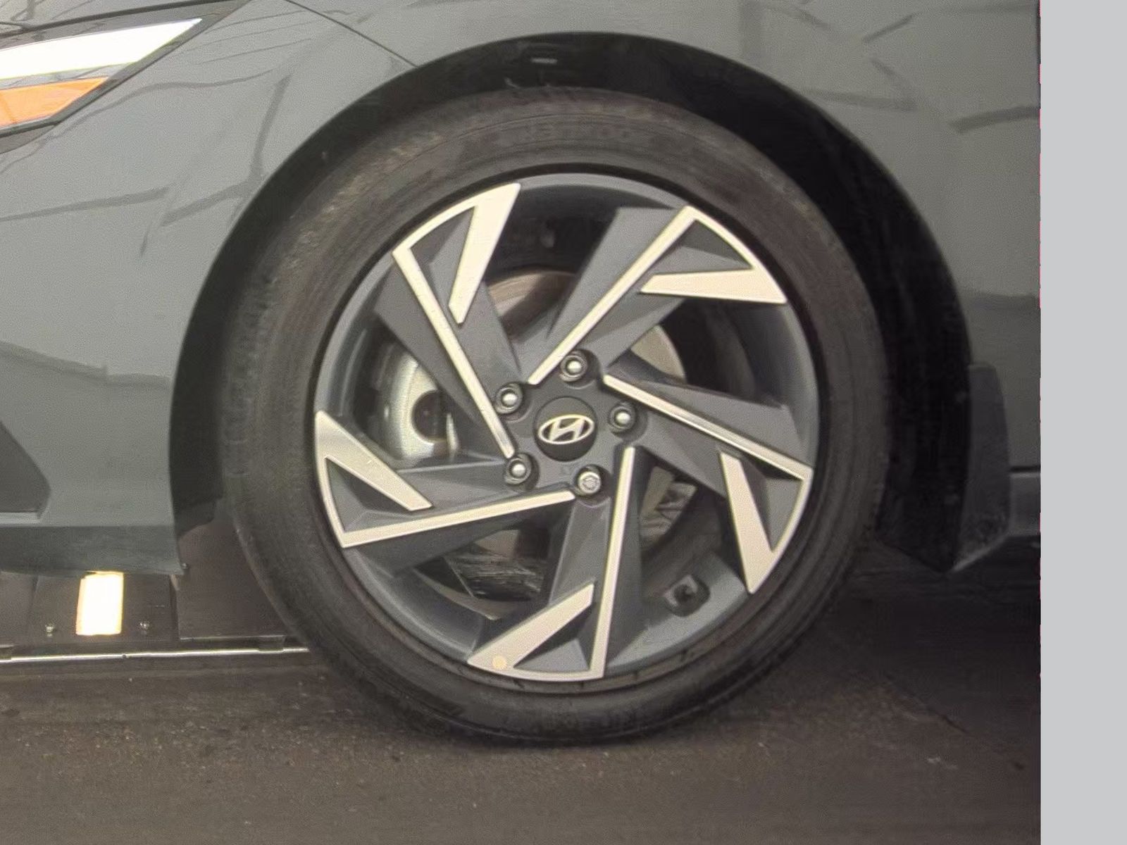 HYUNDAI LIMITED - 10