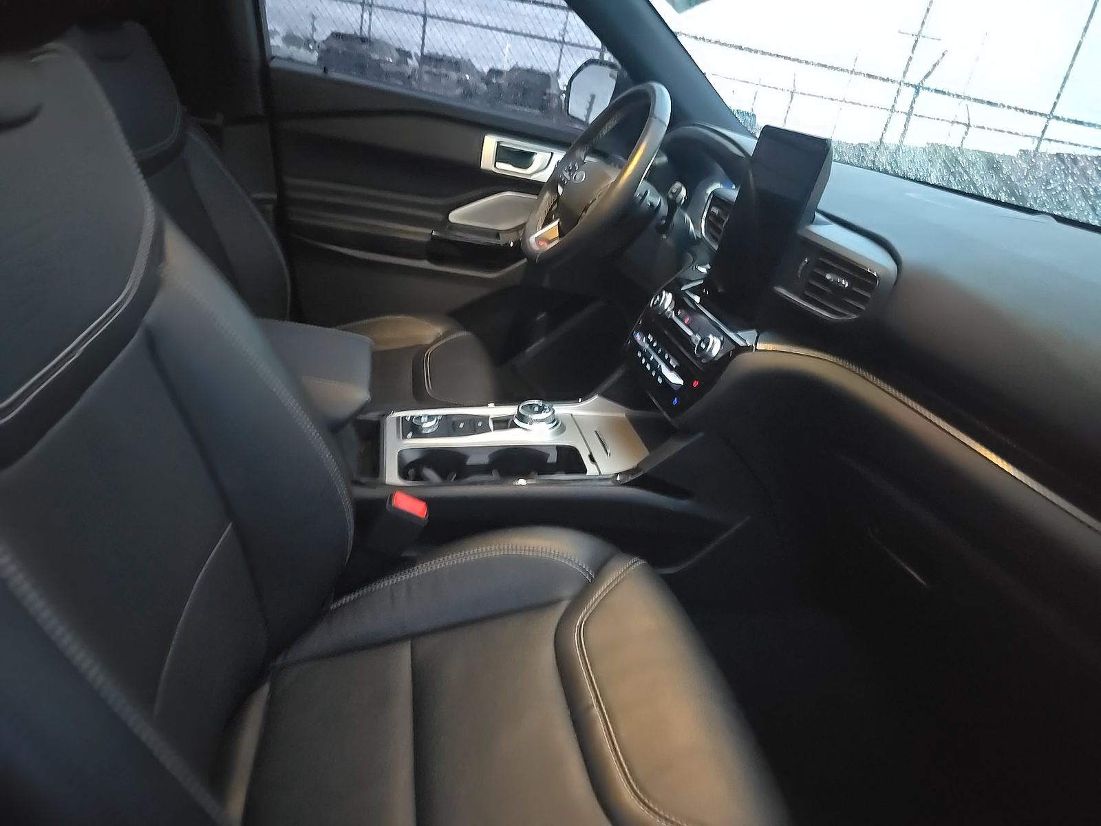 FORD EXPLORER - 9