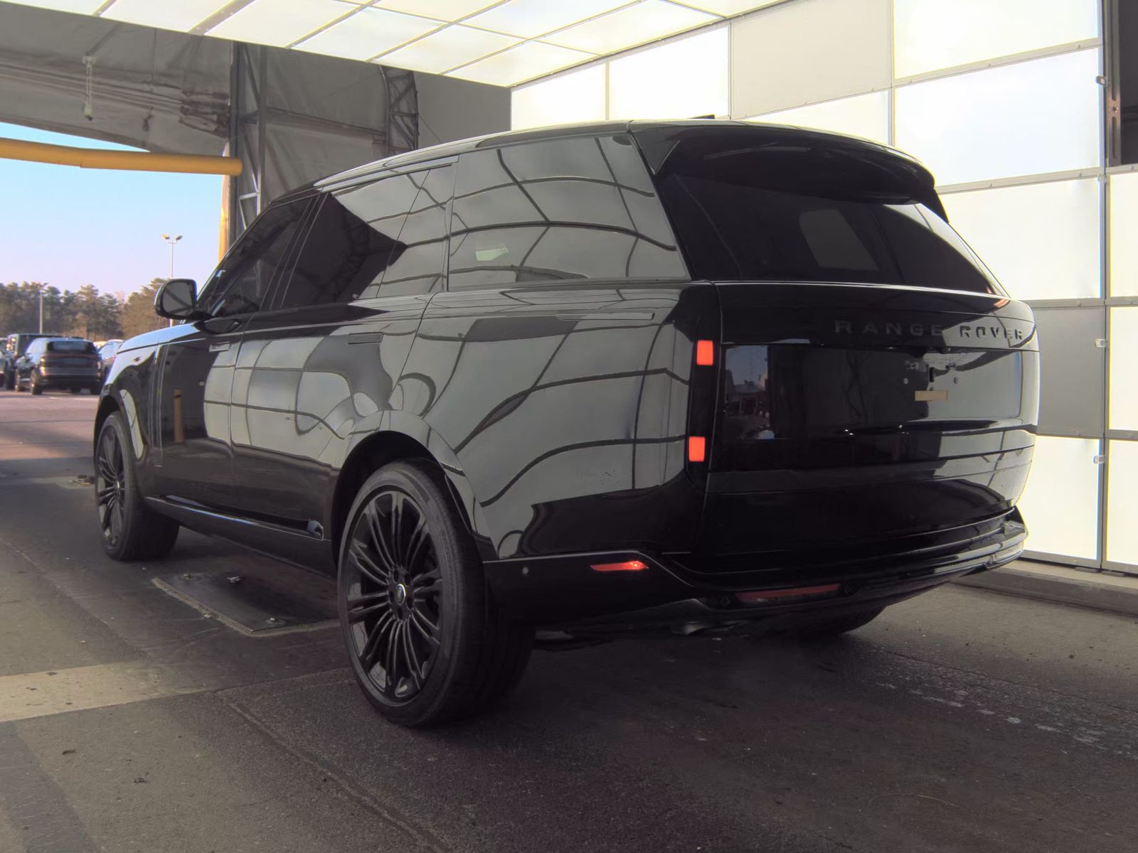 2025 Land Rover Range Rover Autobiography LWB AWD