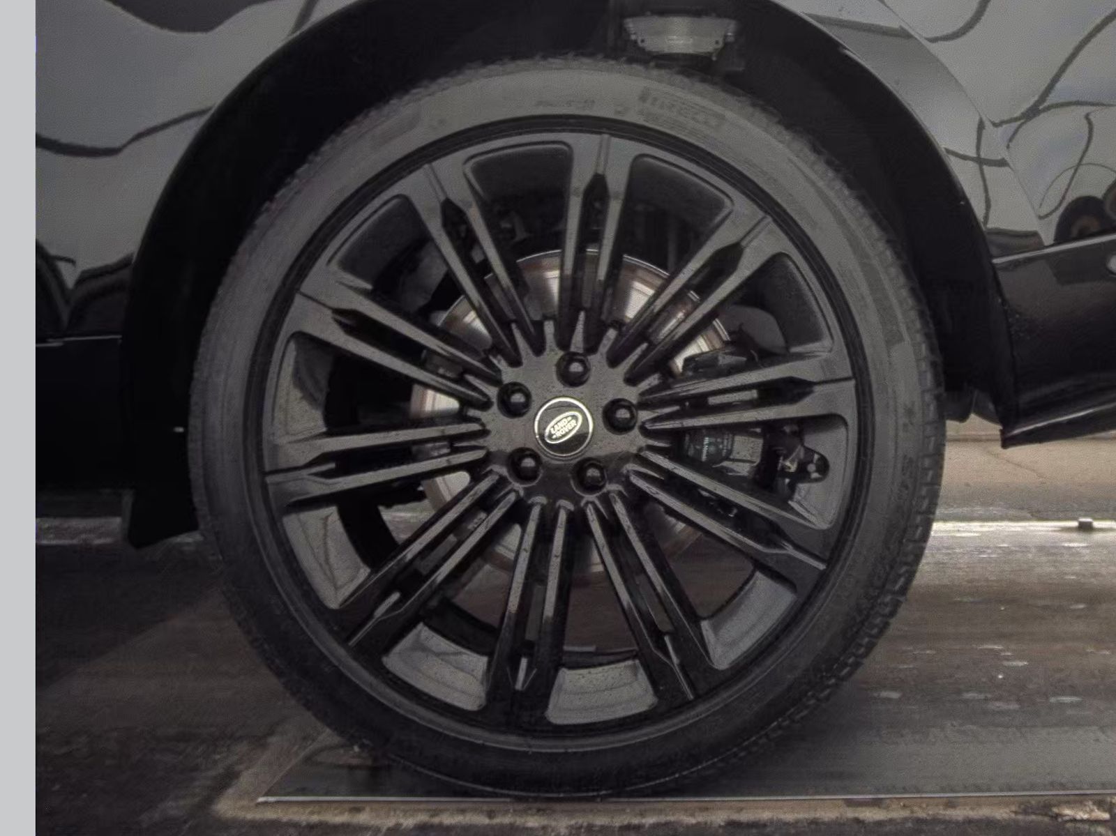 2025 Land Rover Range Rover Autobiography LWB AWD