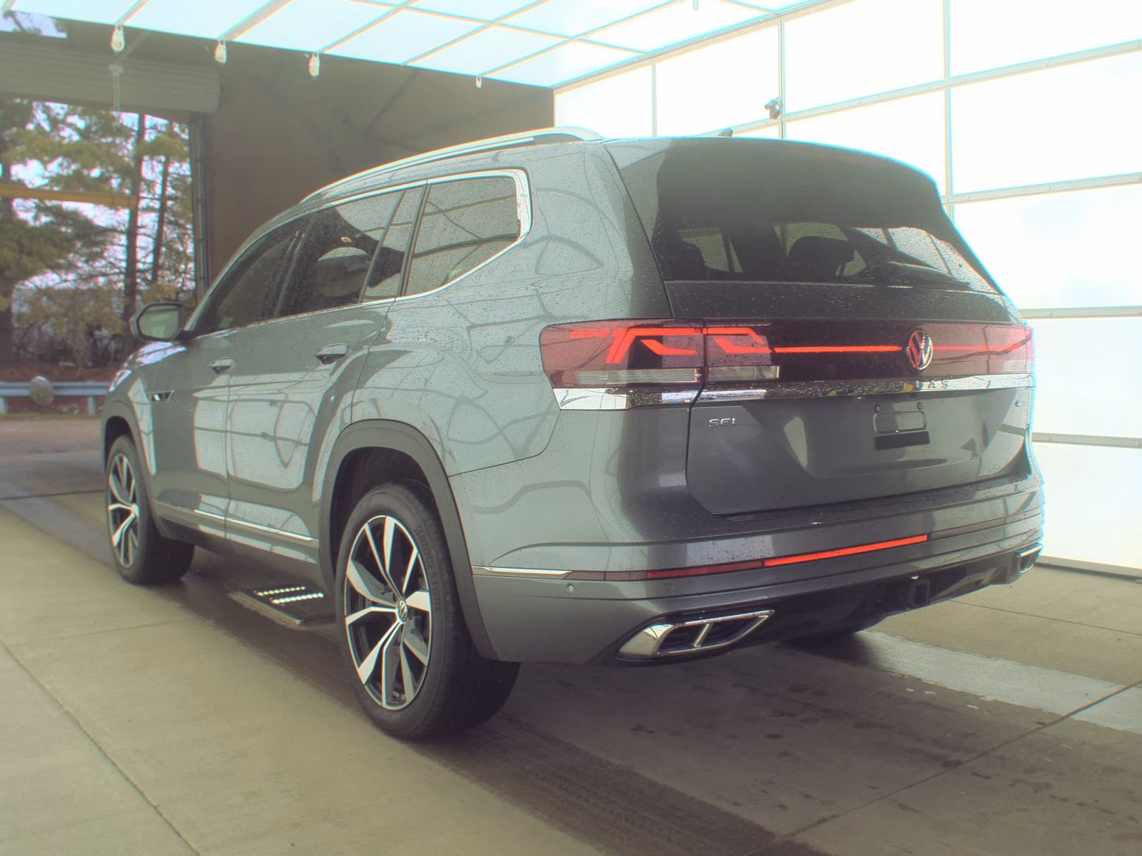 2024 Volkswagen Atlas 2.0T SEL Premium R-Line AWD