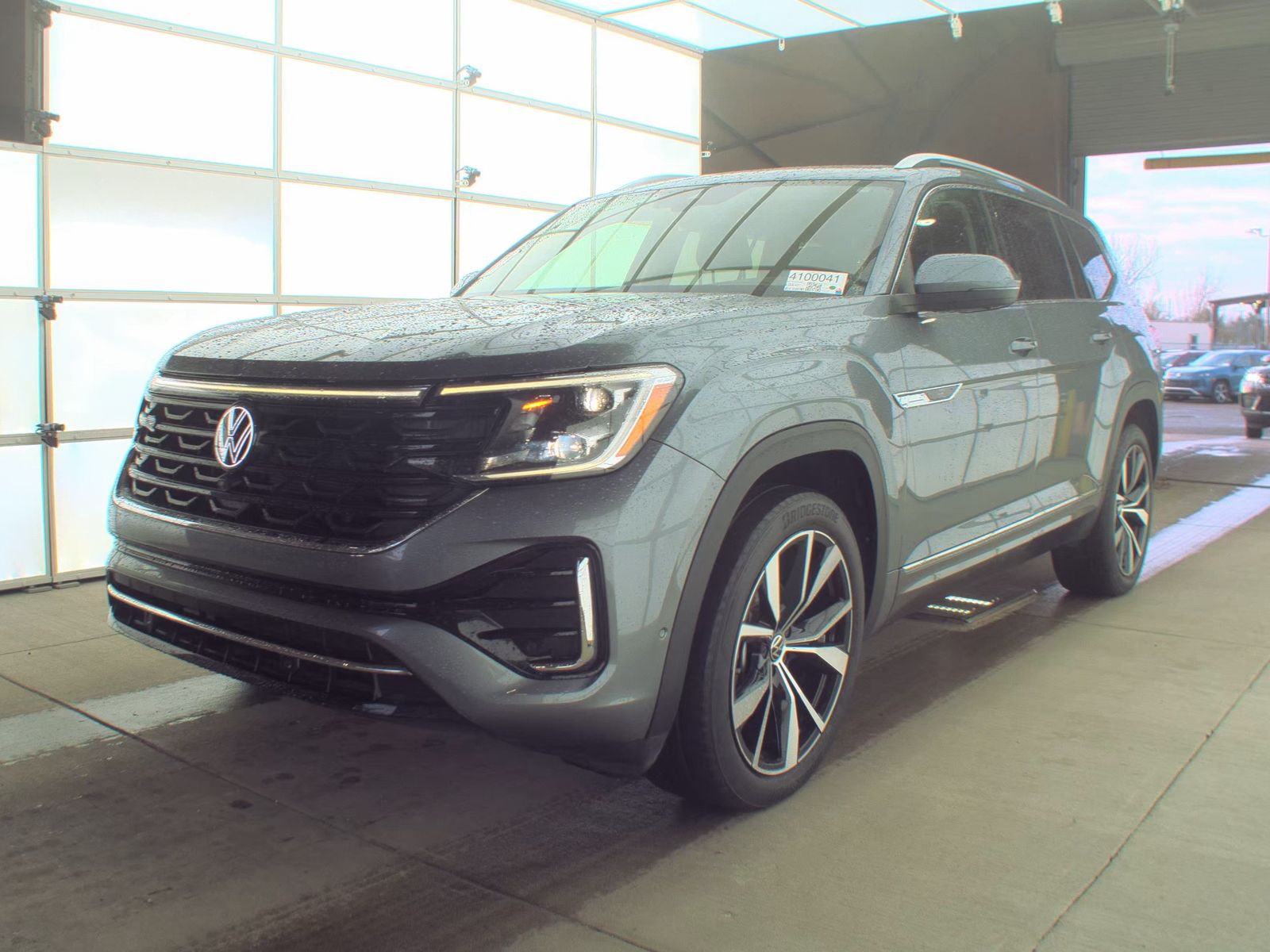 2024 Volkswagen Atlas 2.0T SEL Premium R-Line AWD