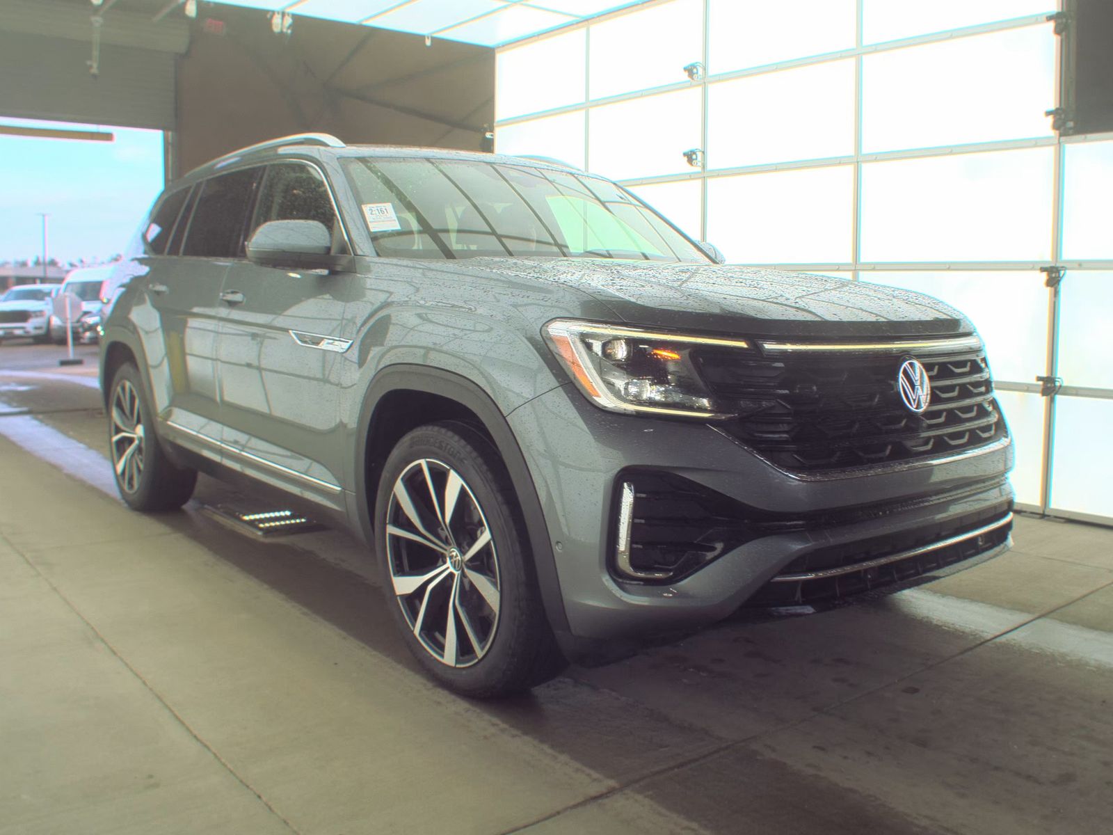 2024 Volkswagen Atlas 2.0T SEL Premium R-Line AWD